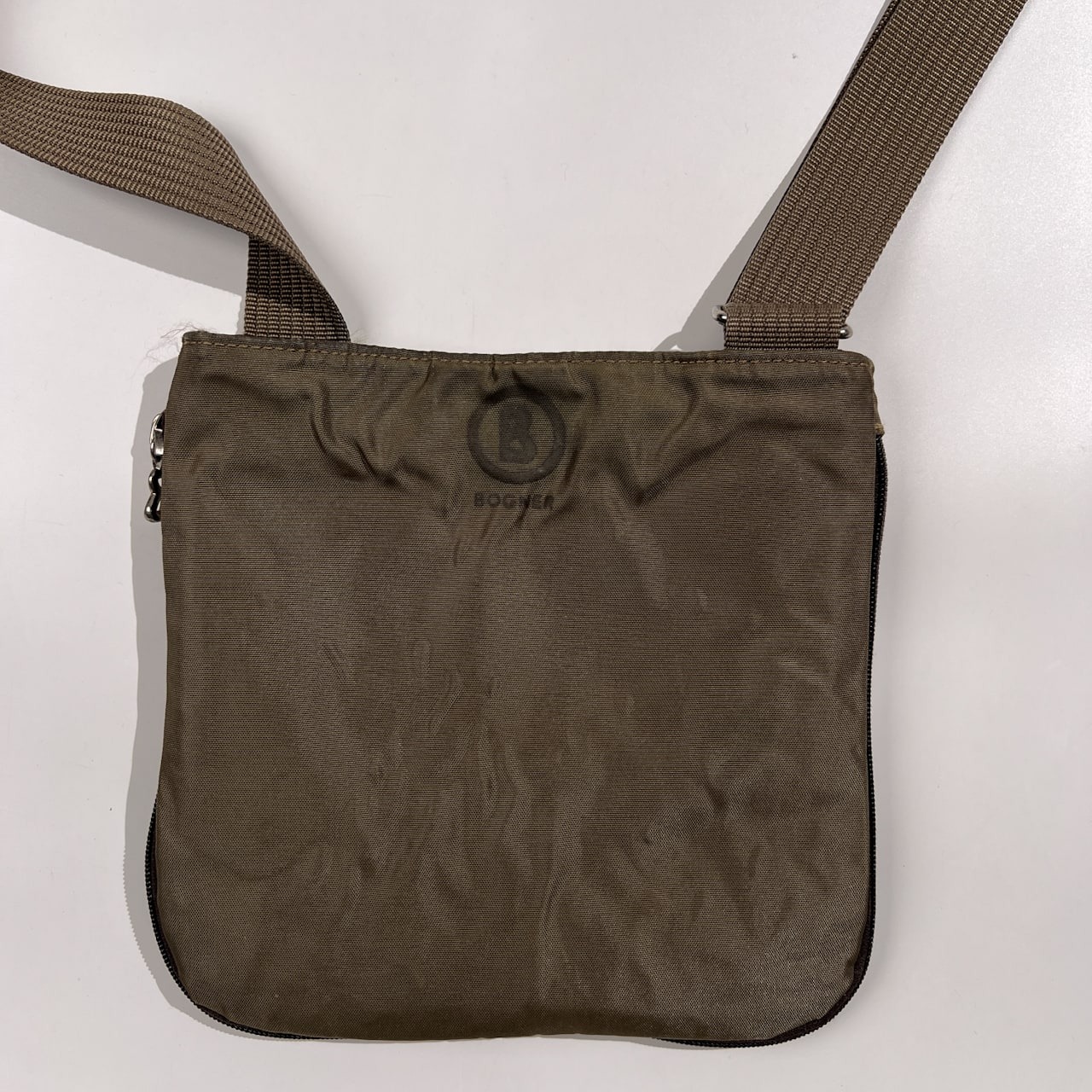 BOGNER ボグナー ステンシルプリント ミリタリー風 ミニ ショルダーバッグ /カーキ系