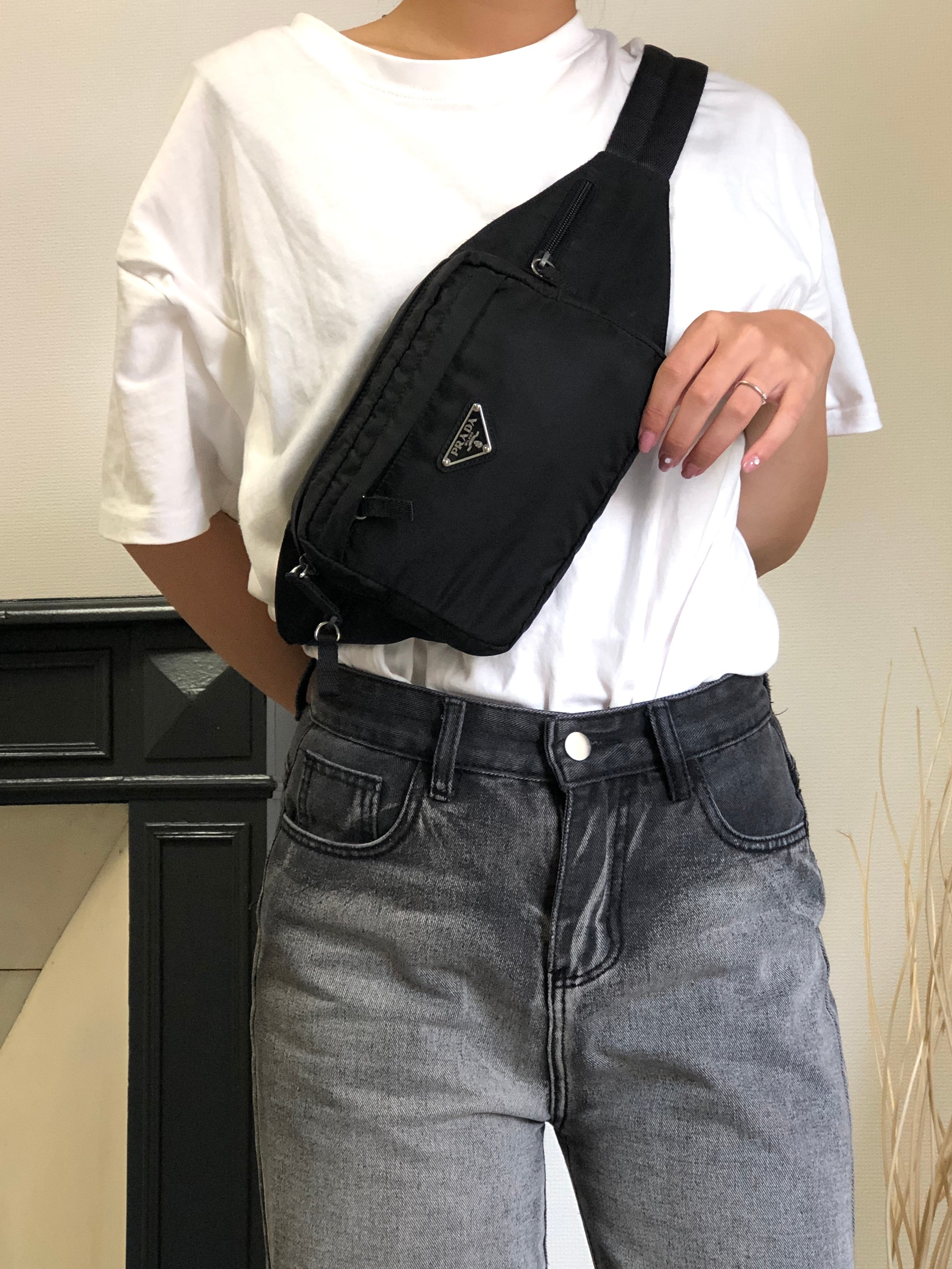 PRADA プラダ ショルダーバッグ ブラック トライアングルロゴ ナイロン