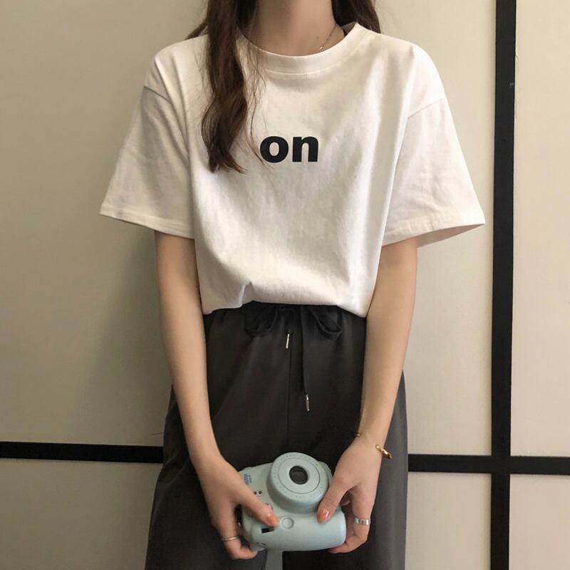 ホワイトシャツ トップス サマースタンダードTシャツ レディース レトロ 夏物 試着室2403663044