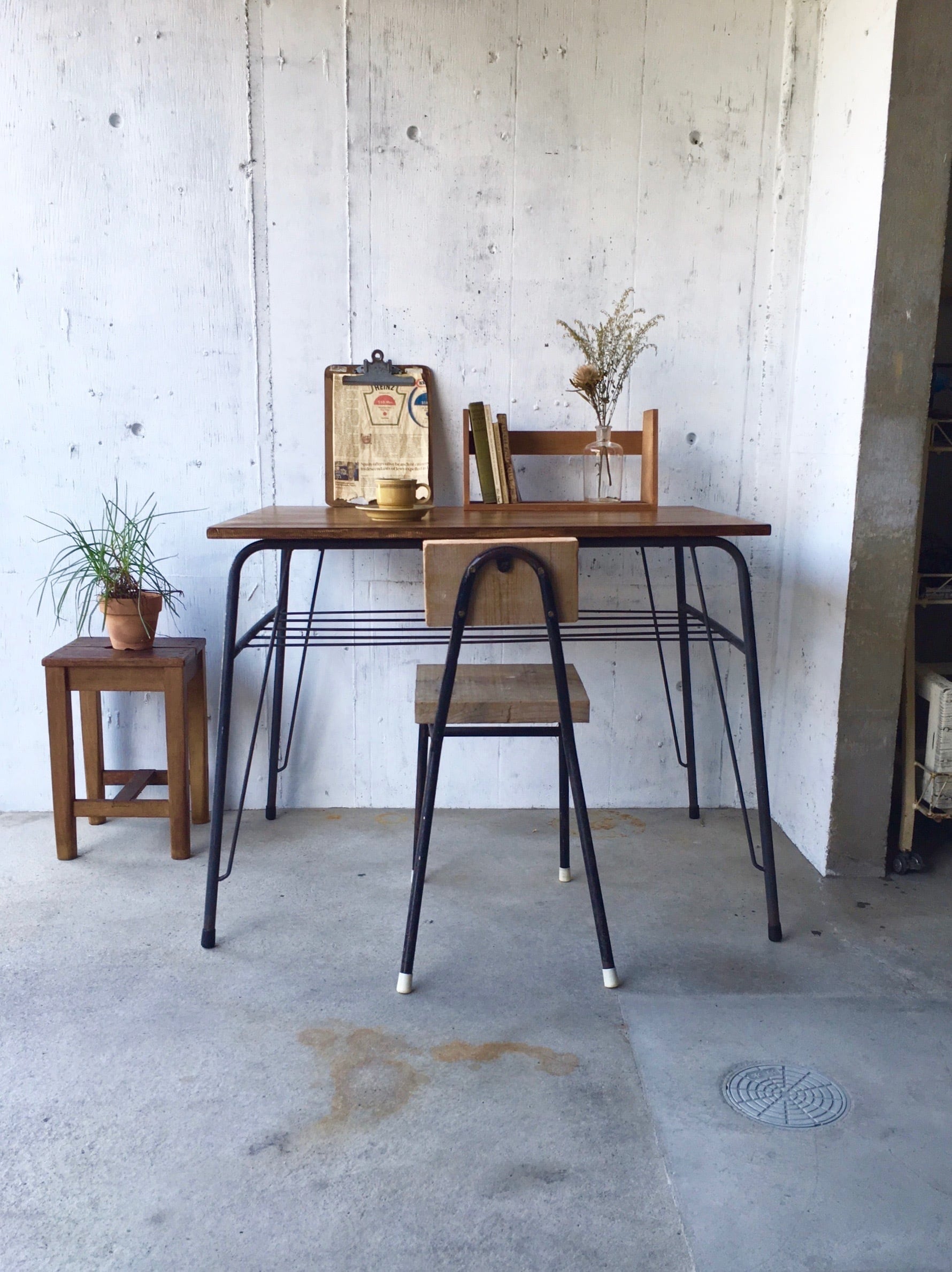 木味×アイアン脚のテーブル［オリジナルリメイク］ | giraffes craft