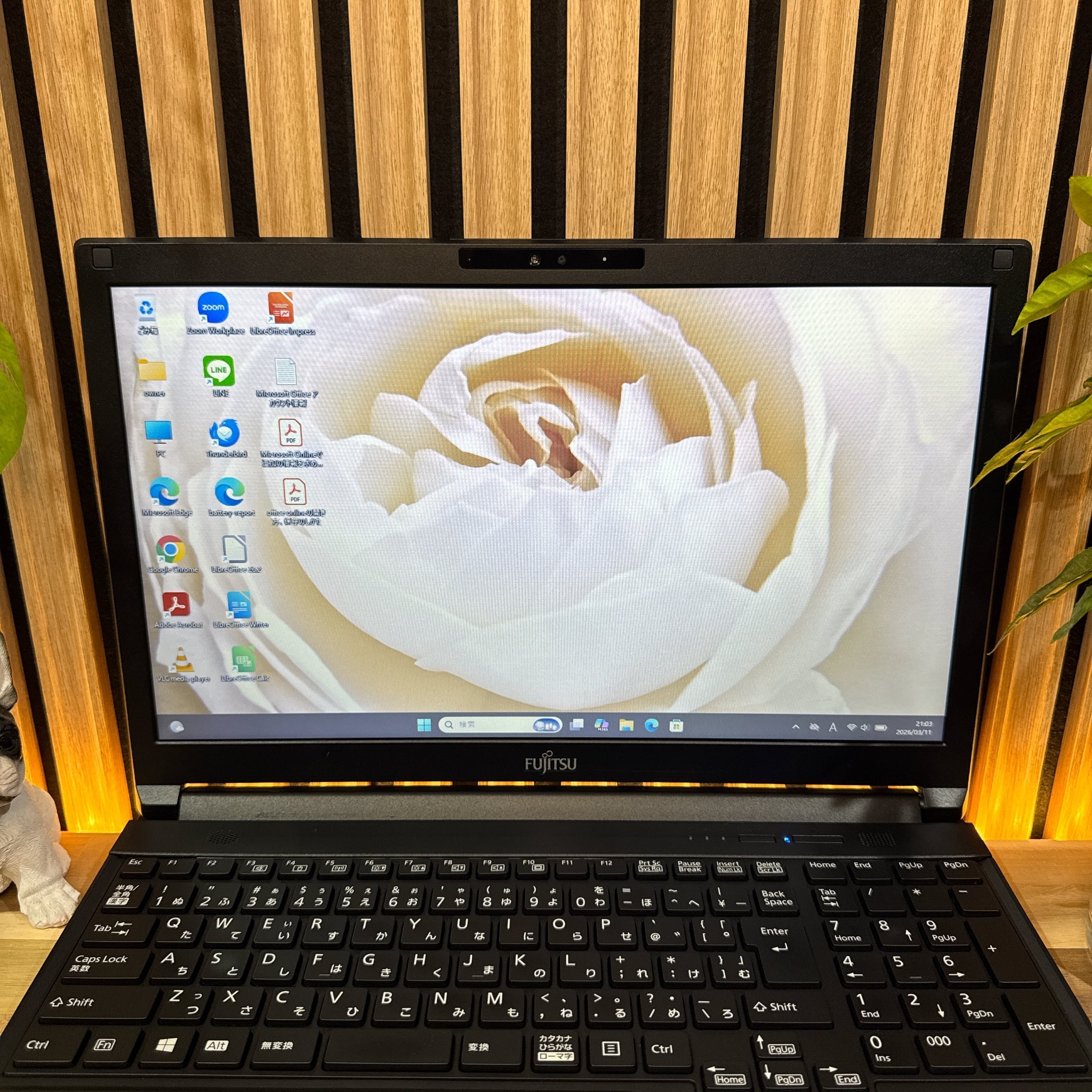 美品 A5511 i3-1125G4 16GB 富士通 Amazon.co.jp: 【中古】富士通