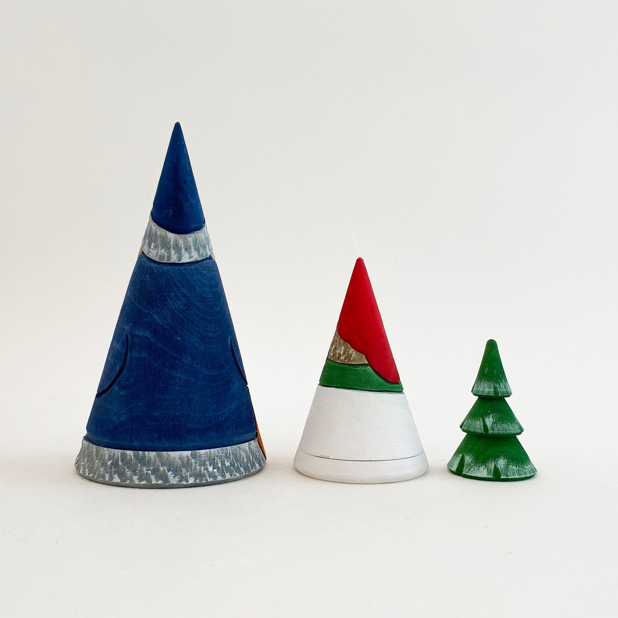 サンタ/ジェドマロース 木彫マトリョーシカ/円錐型(コブロフ工房/3個組)