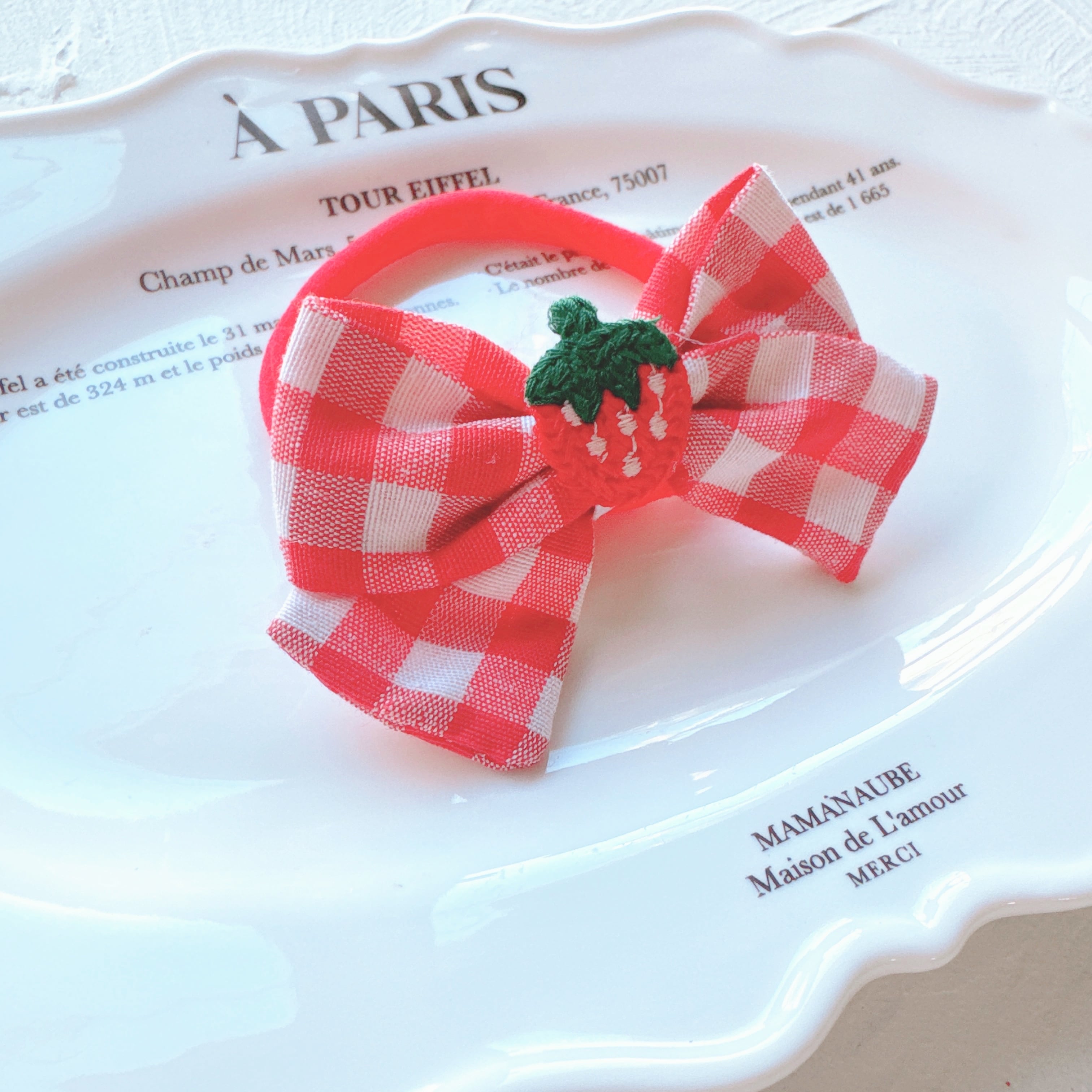 いちごリボンヘアバンド(後ろ支え付き)