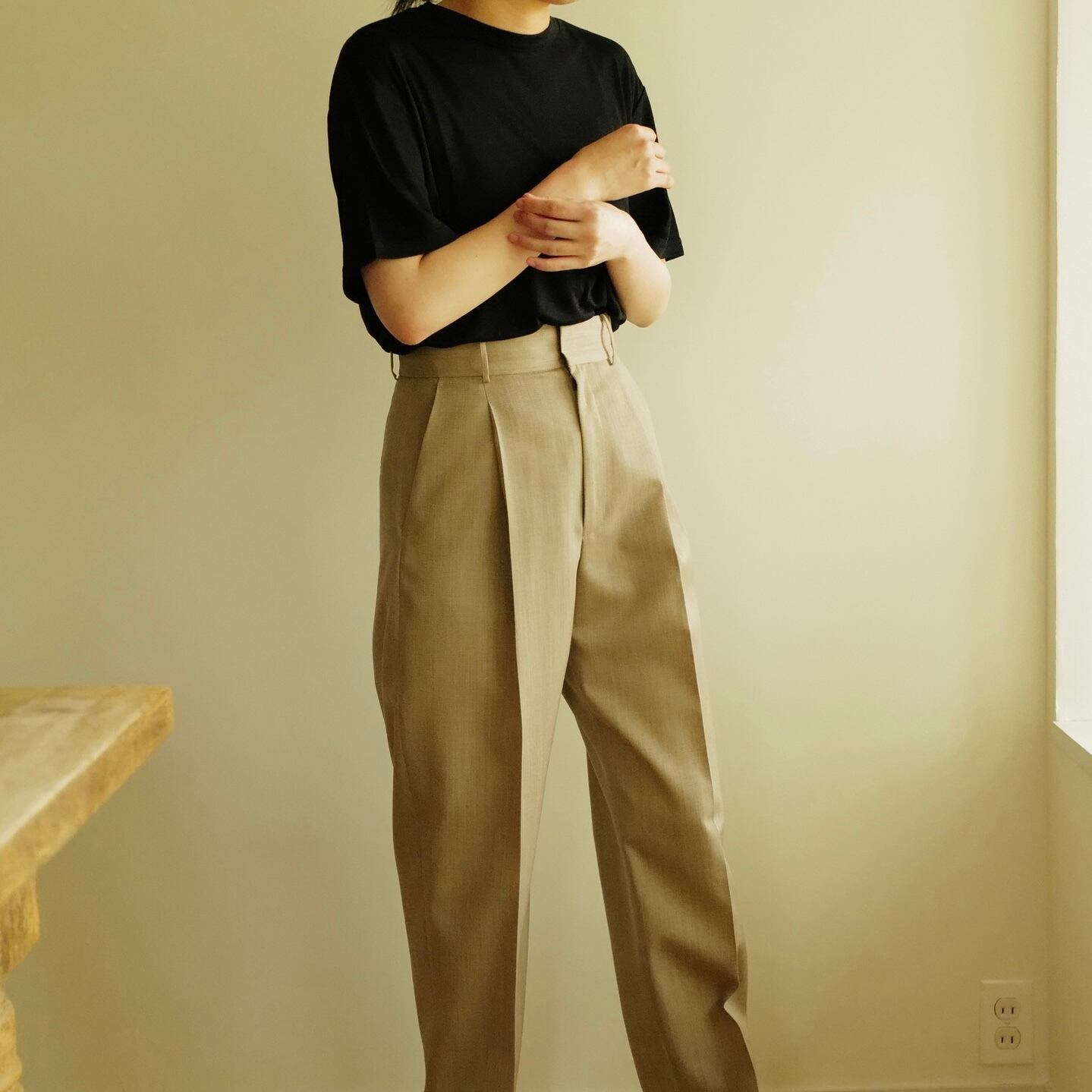 ATON WOOLGABARDINE WIDE TWO TUCKED PANTS