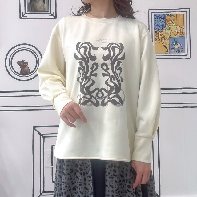 フロントプリントプルオーバー