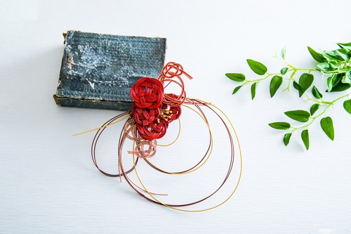紅要の花（べにかなめ）　髪飾り　帯飾り　