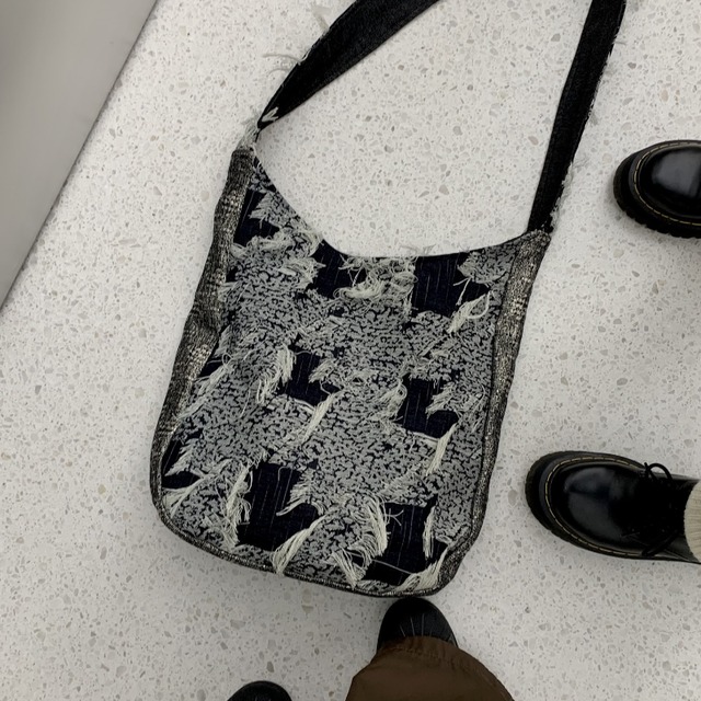 merakおしゃれなタッセル切り替えショルダーバッグ