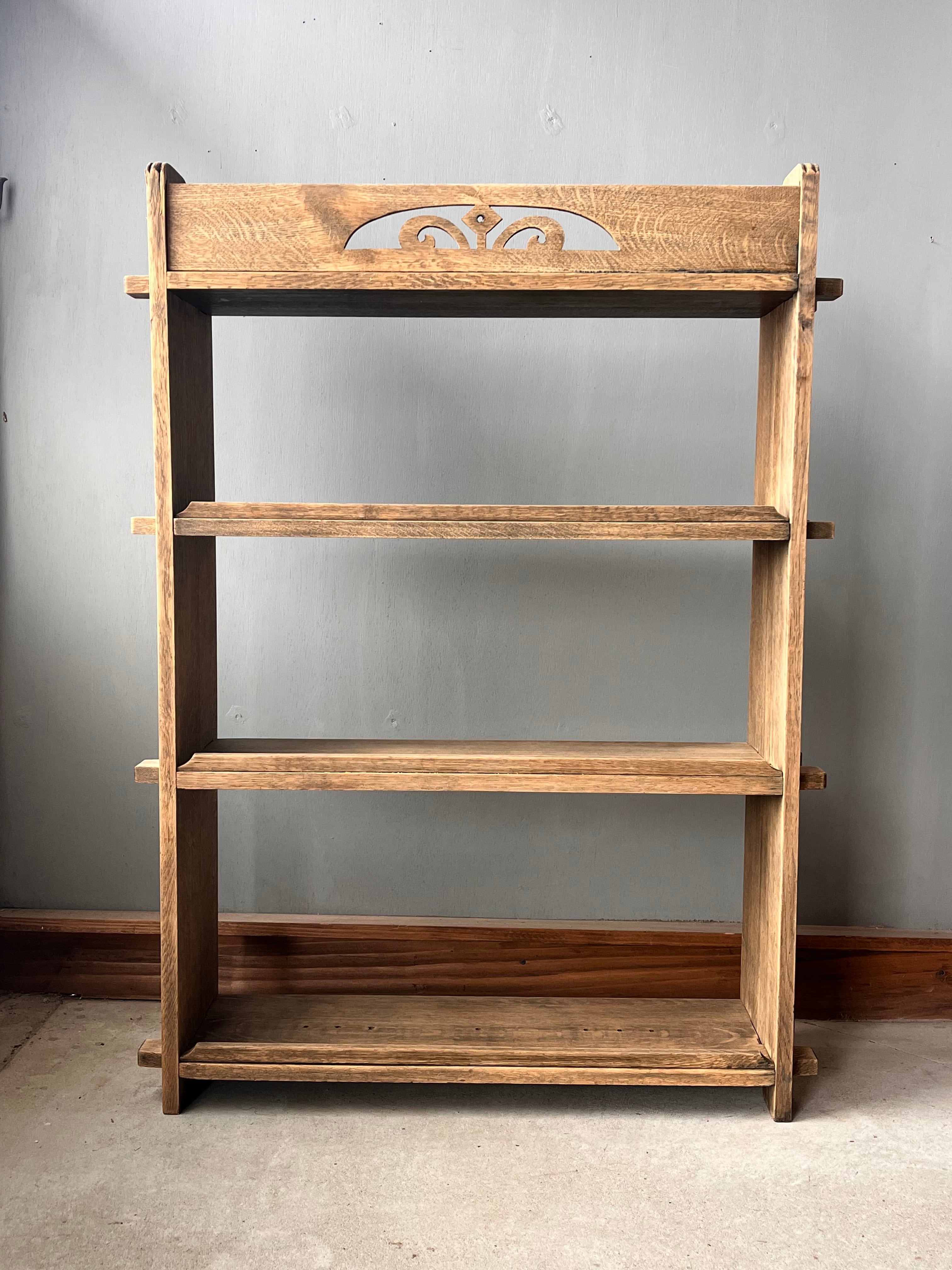 チューリップの本棚(中) | Legacy Market［レガシーマーケット