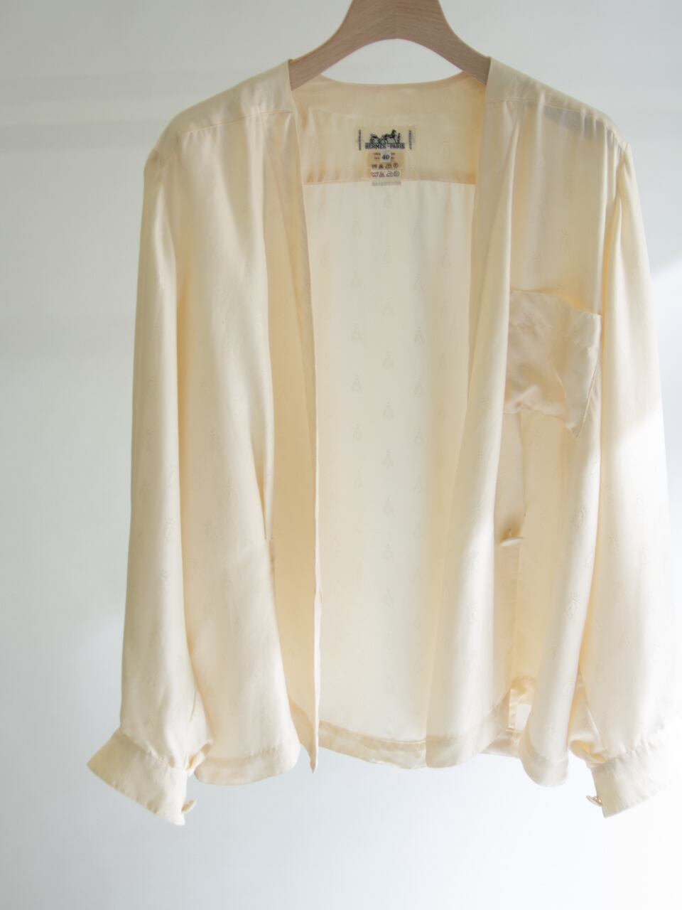 【HERMES-PARIS】Made in France 100%Silk Crossover Blouse（エルメス フランス製 シルク クロスオーバーシャツ）