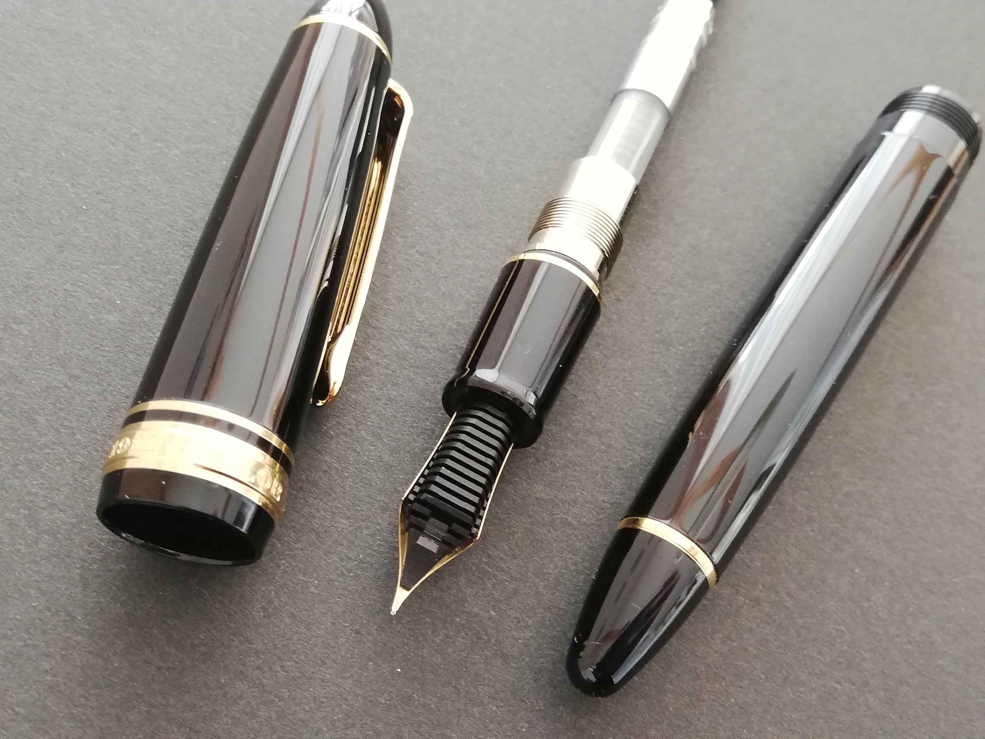 セーラー万年筆 プロフィット21 SAILOR PROFIT 21 （細字） 21K