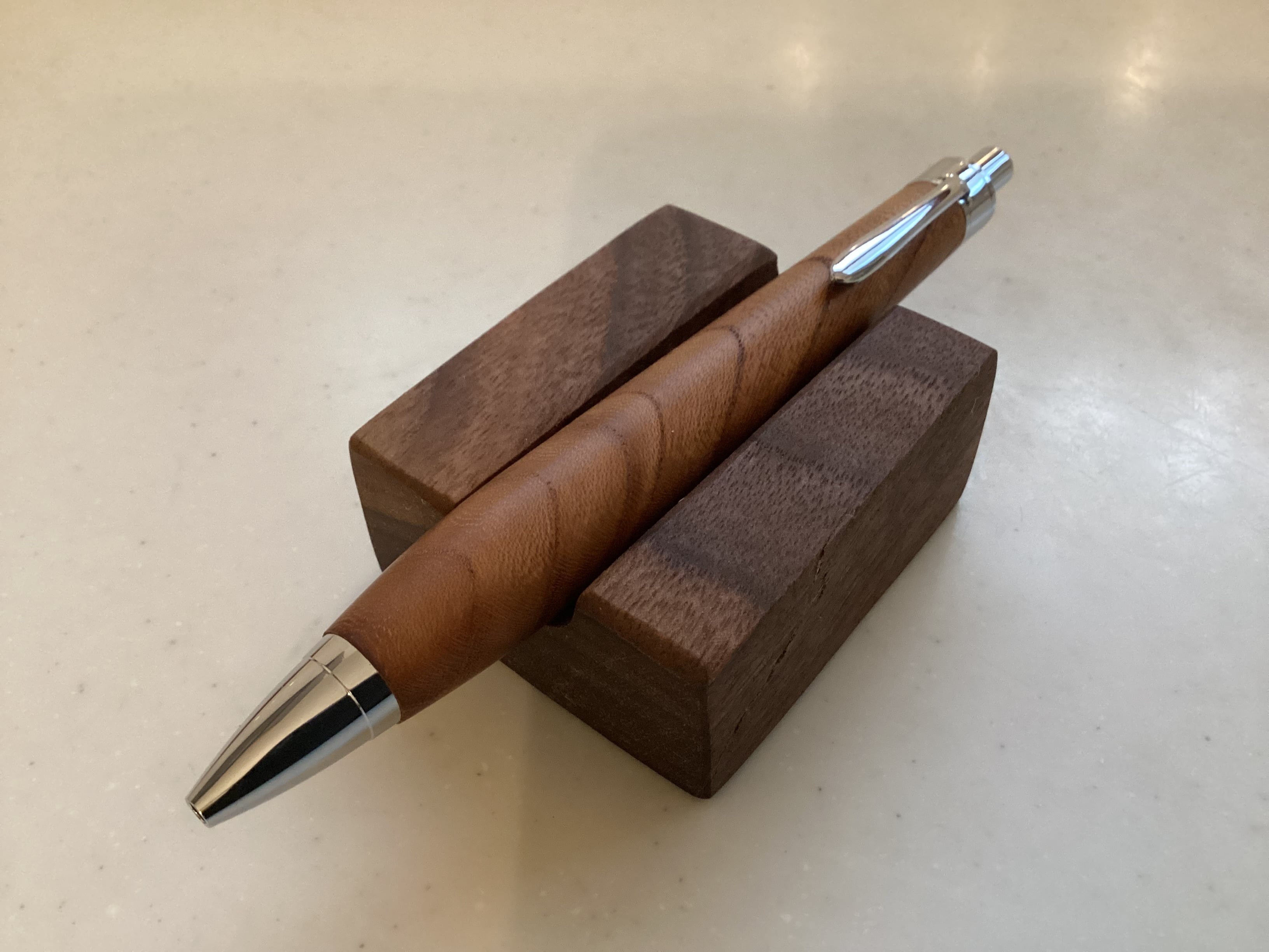 欅 ケヤキ杢 木軸ボールペン 0003 | 木軸ペン工房 Turuki