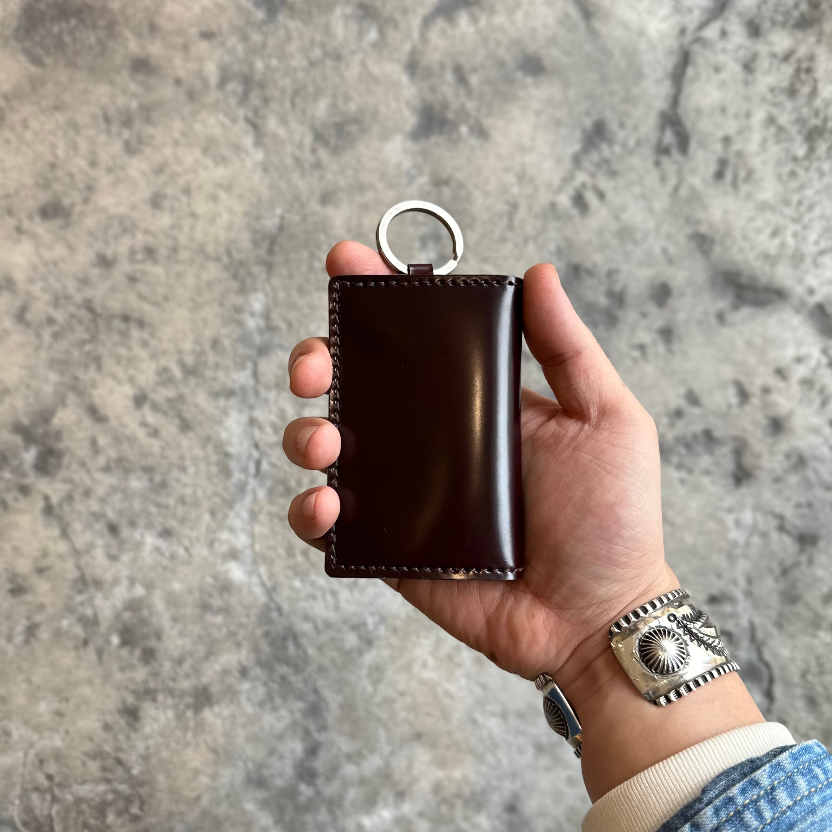 限定商品】トリニティーケース ランブル コードバン(ブラウン