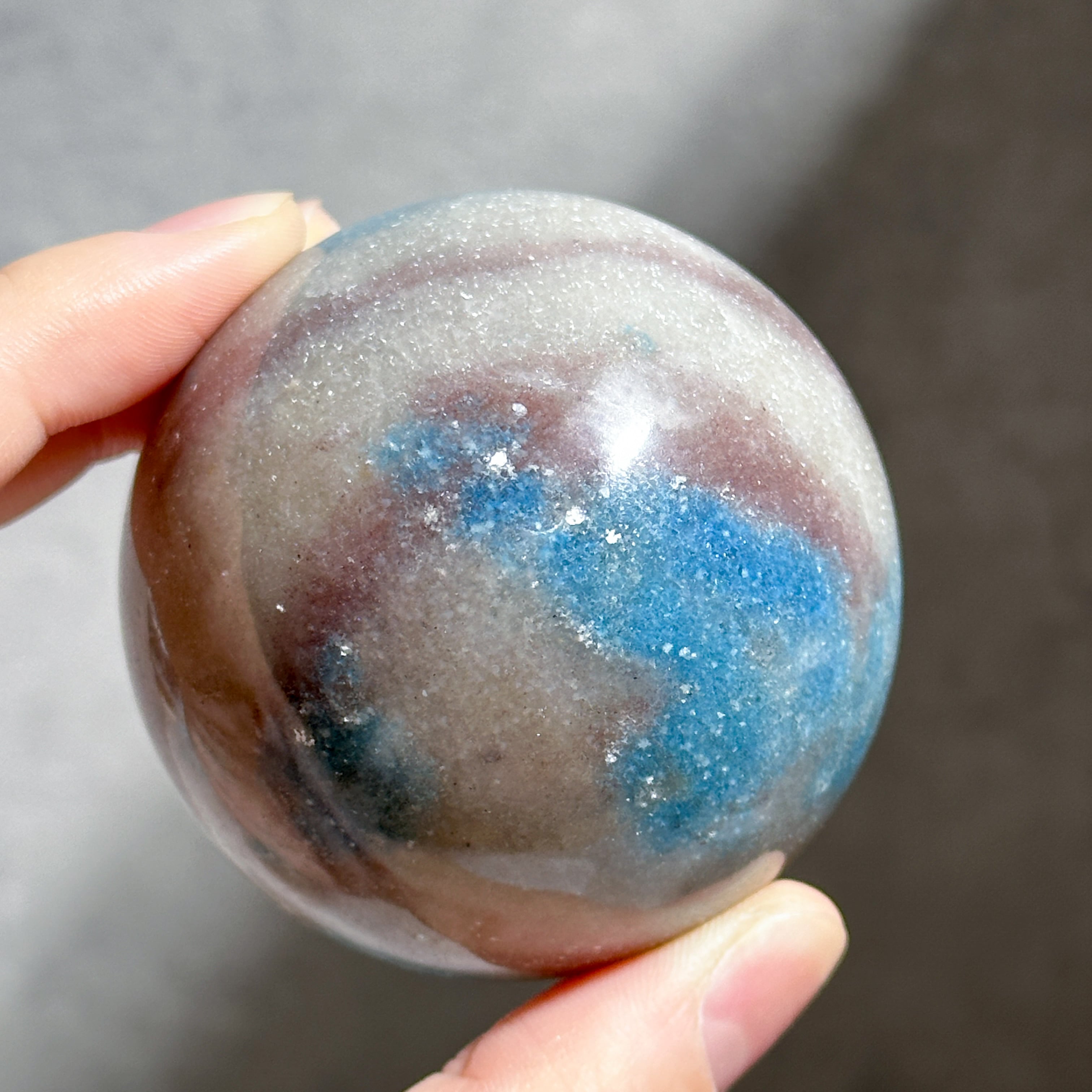 トロレアイトインクォーツ（トロール石）スフィア（丸玉）53