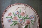 フランス 44c とろりとしたリネンと大きな花籠と刺繍クロス テーブルセンター アンティーク