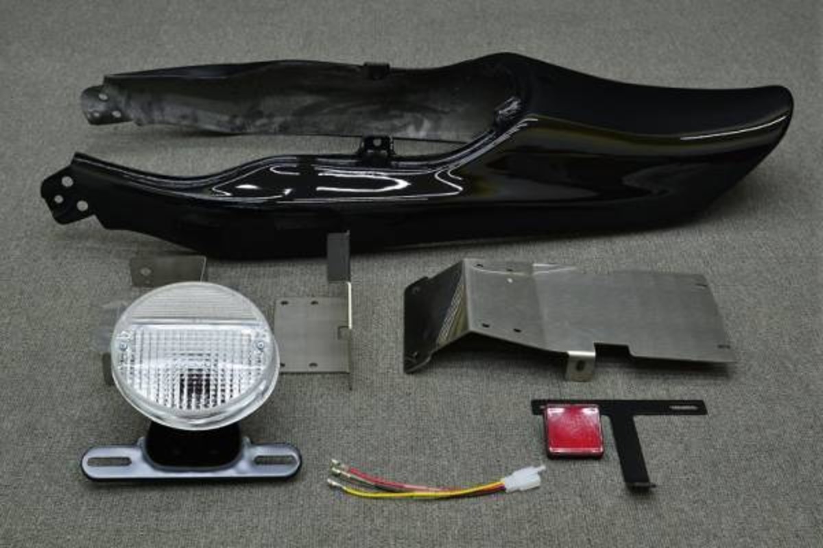 XJR400用 目新し Z2タイプテールカウル（ロング）