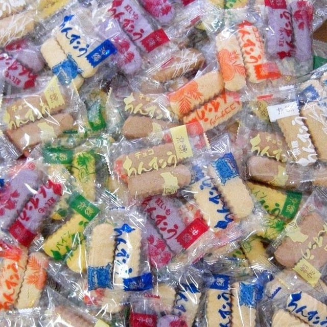 驚きのボリューム、驚きの価格サクほろ食感、食べすぎ注意。  訳あり ちんすこう 1.8kg (90袋・180個) 6種類のテイスト 沖縄 お菓子 詰めあわせ たっぷり