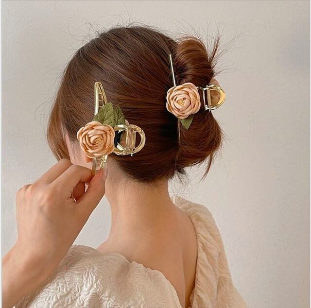 韓国 Snsでも大流行 大きなお花のヘアクリップ ２個セット Stray Cat S Tokyo