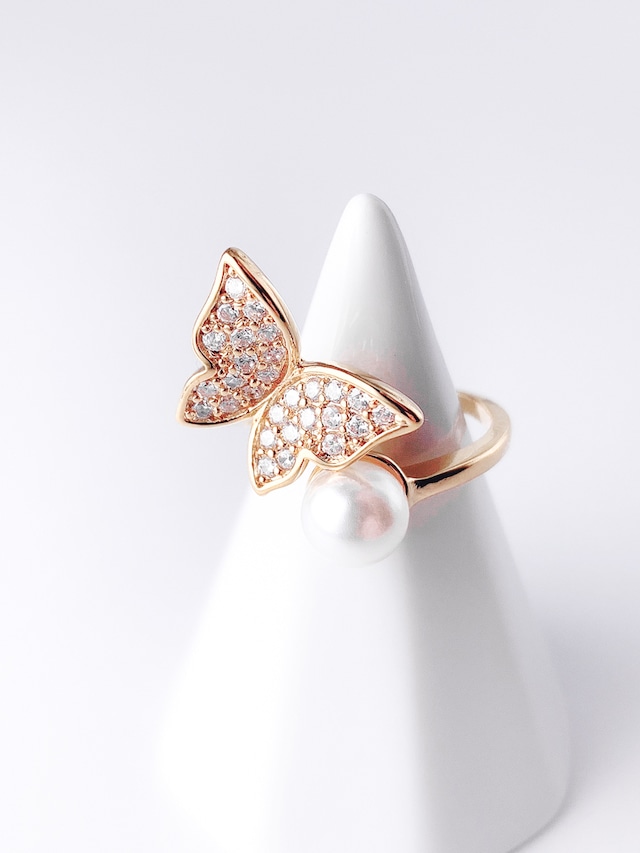 Butterfly & Pearl ring