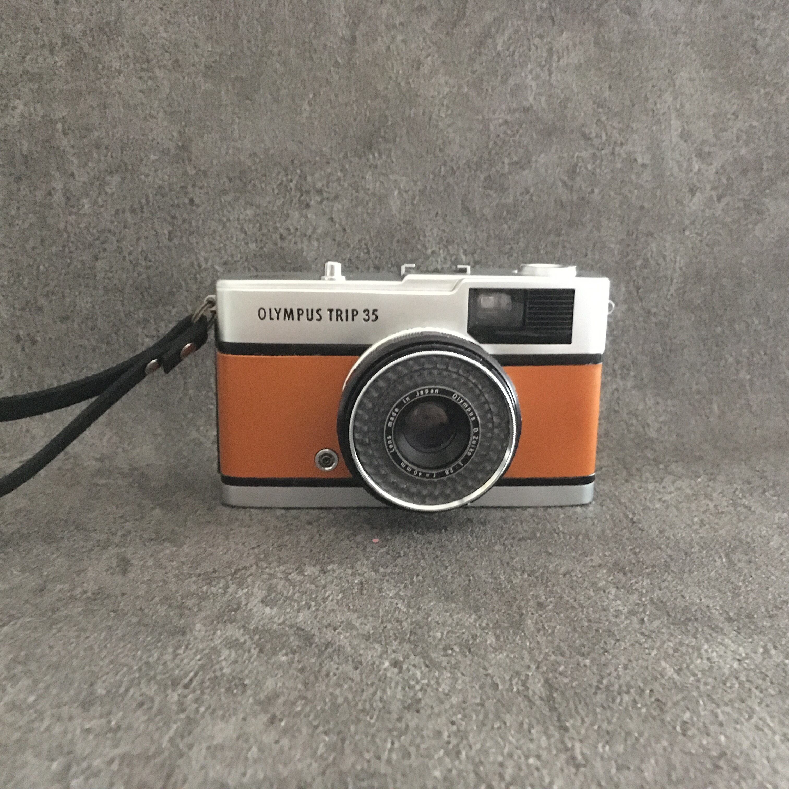 Olympus TRIP 35 <キャラメルブラウン>