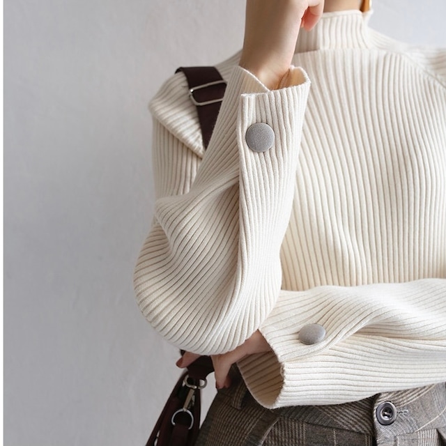 button high-neck knit pullover　10710