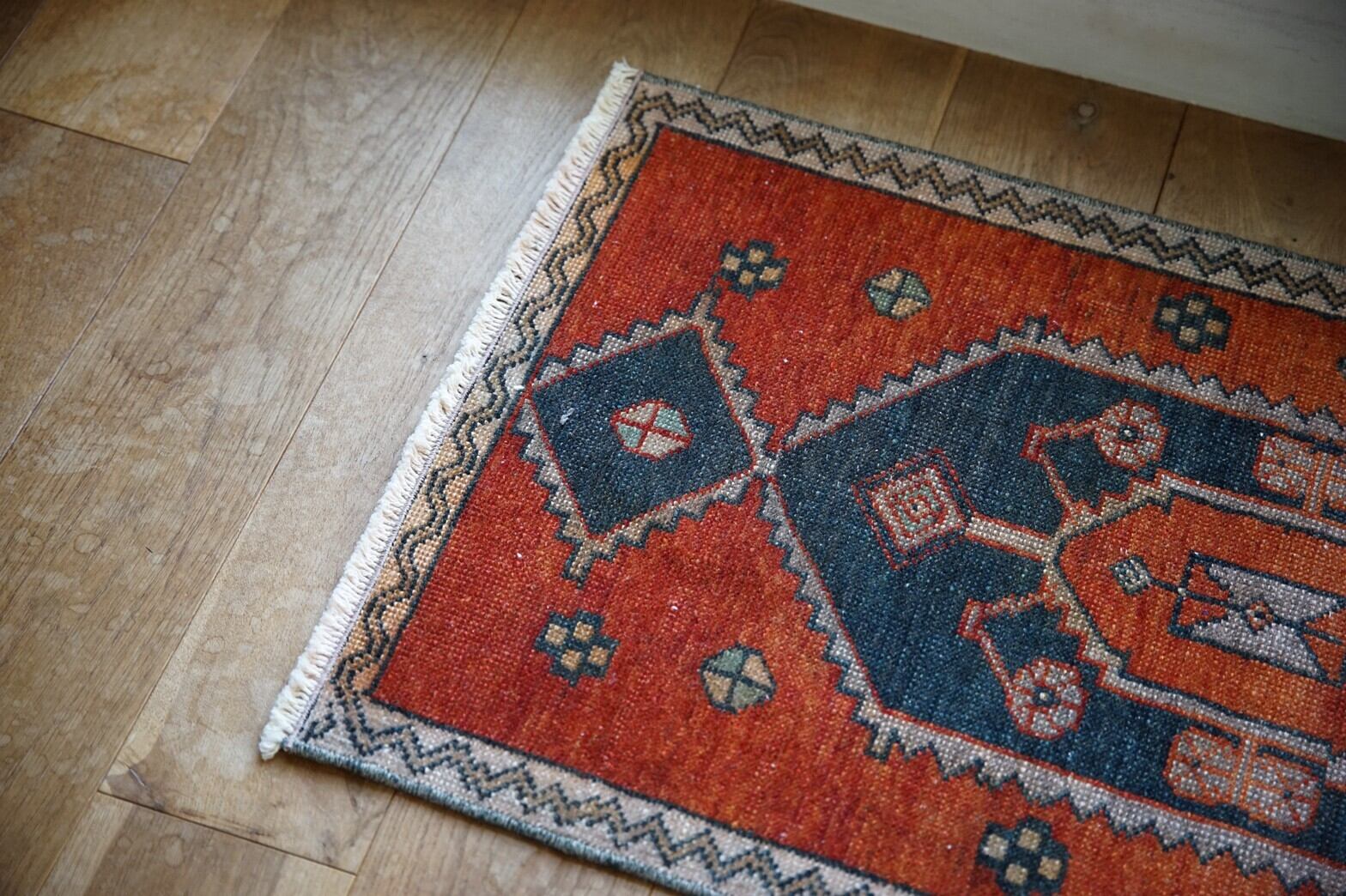 011 - Vintage Turkish rug