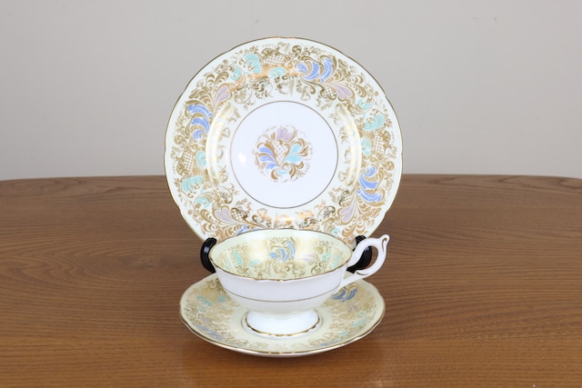 コールポート　トリオ　ティーカップ　ケーキ皿　Chatsworth　イギリス　Coalport　ヴィンテージ　食器　て61