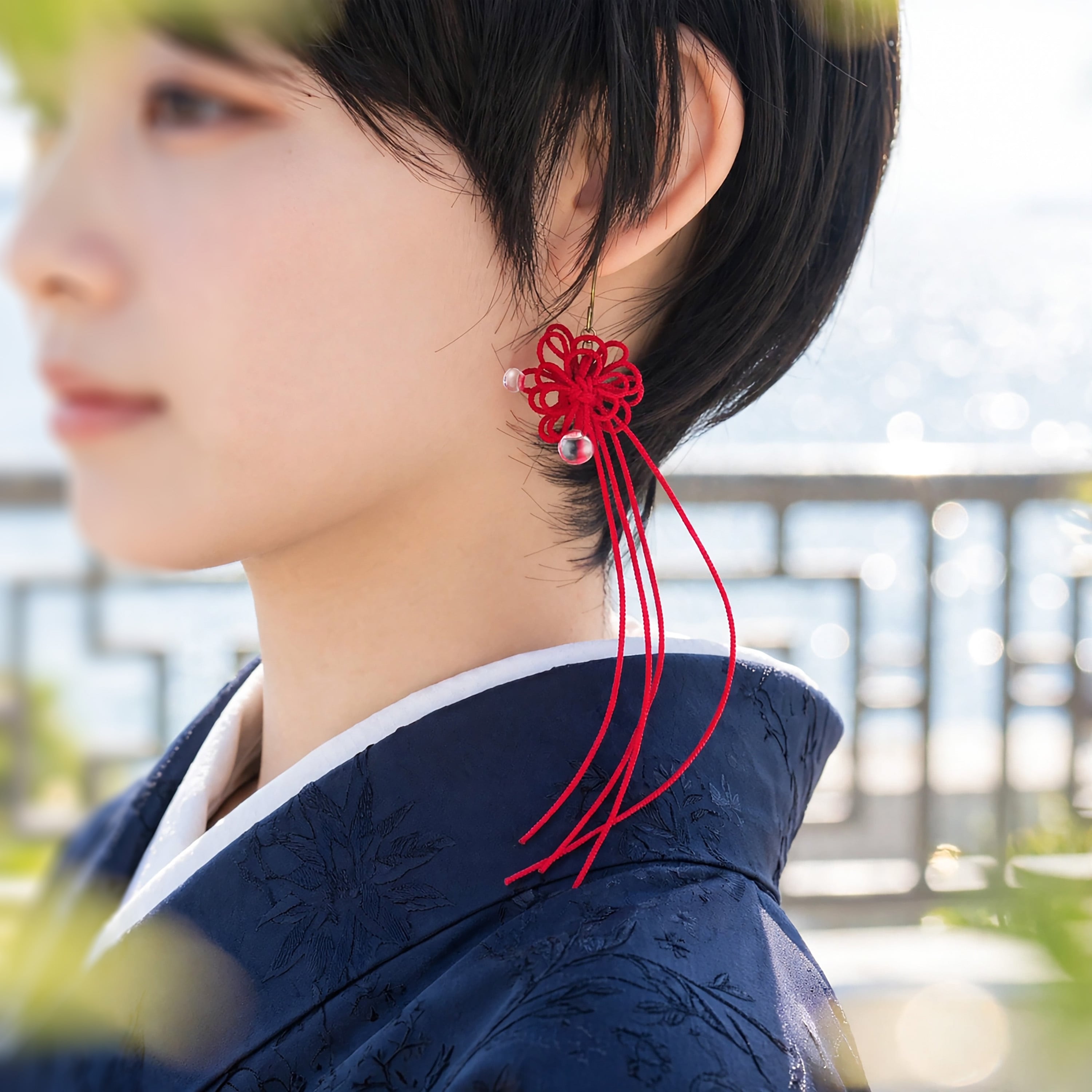【新作】飾り結び+アクリルビーズピアス「リリウタカタ」 | 浴衣・着物・普段使いにも。