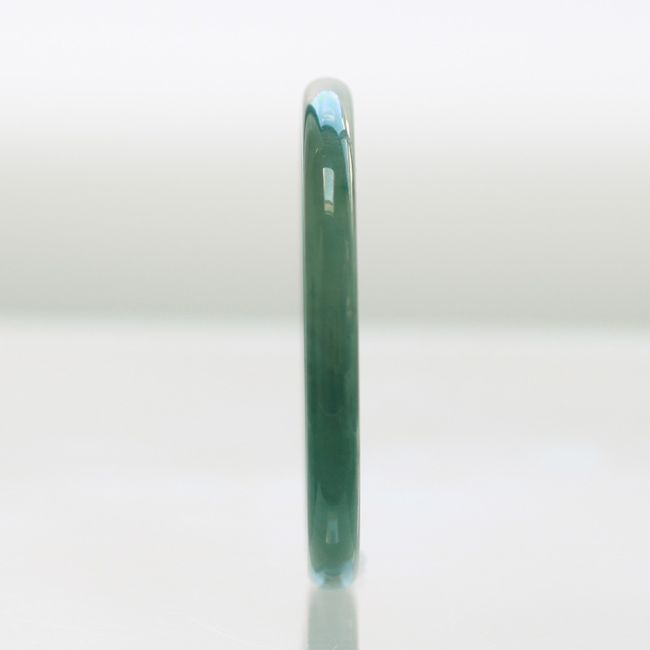 【内径 約56.5mm】 Guatemala 翡翠バングル A貨翡翠 jd_bg1125