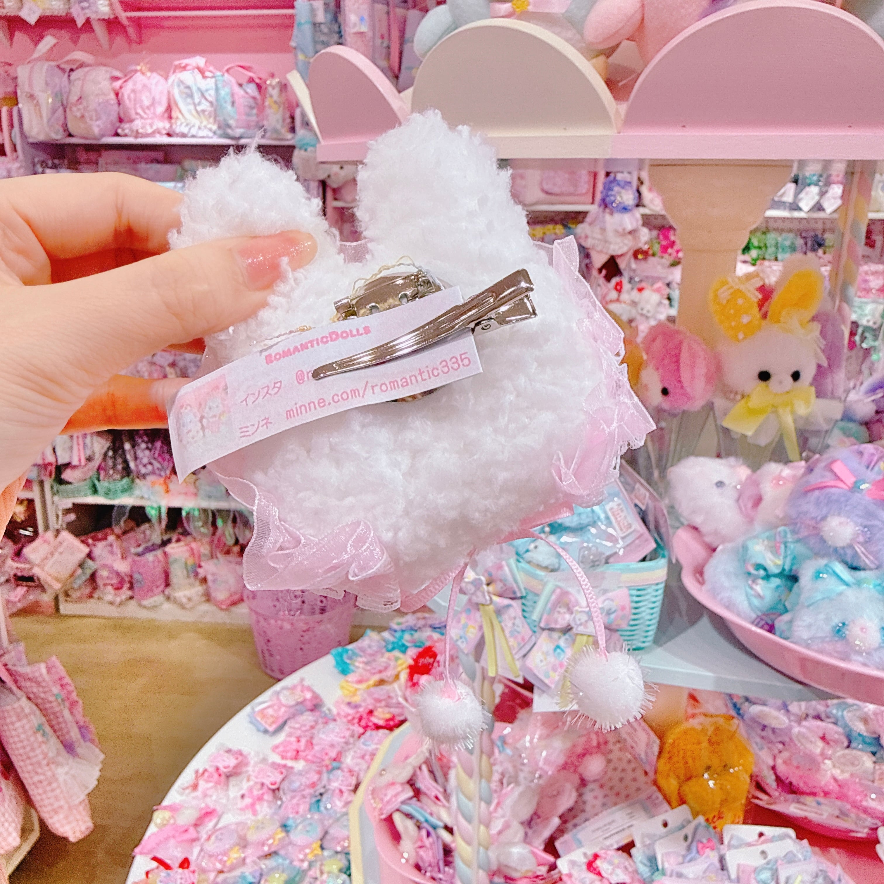 【M4】65-17ウインクするよ♪うさぎ2wayピン