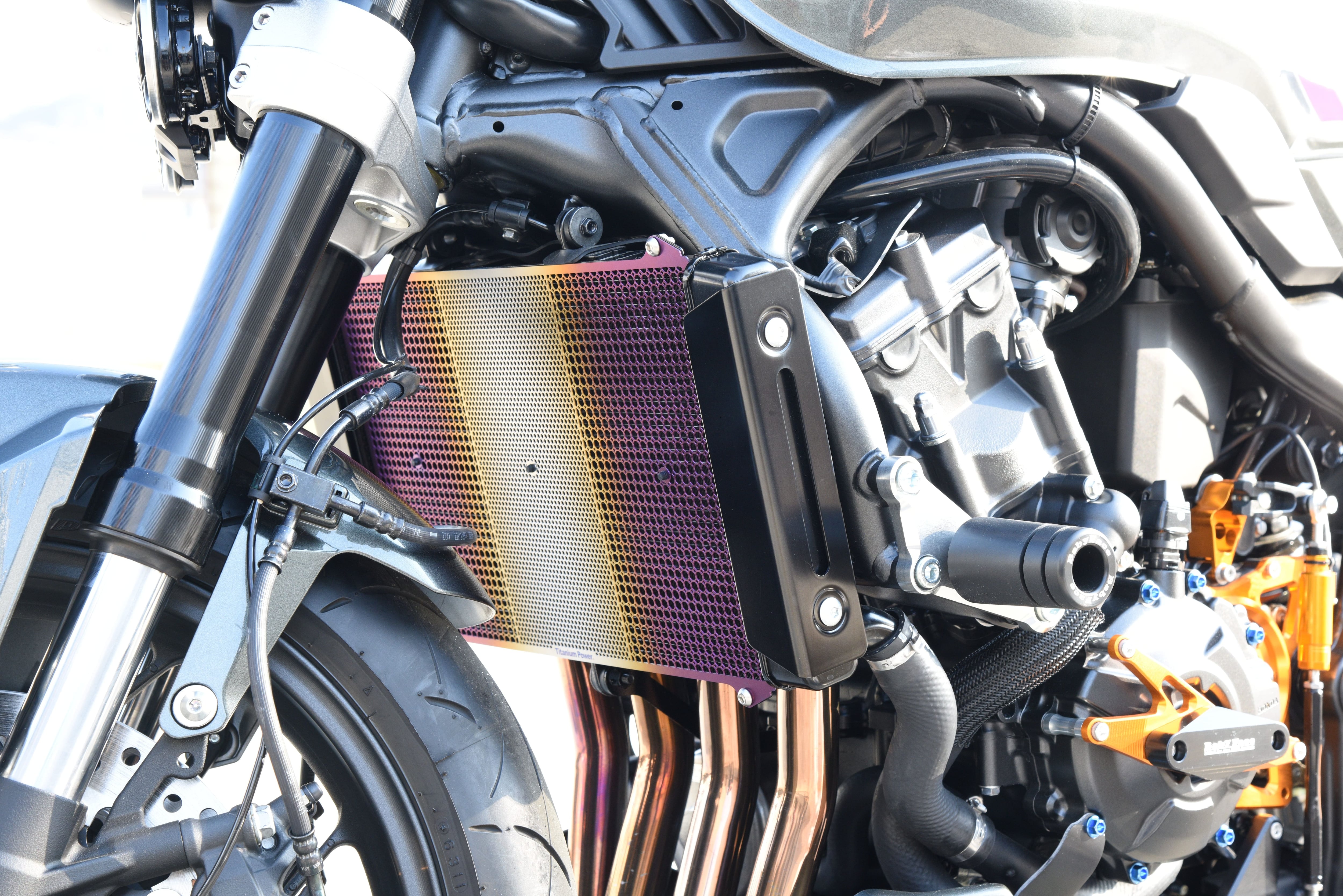 チタン ラジエターコアガード for KAWASAKI Z900RS/RS CAFE / ブルー