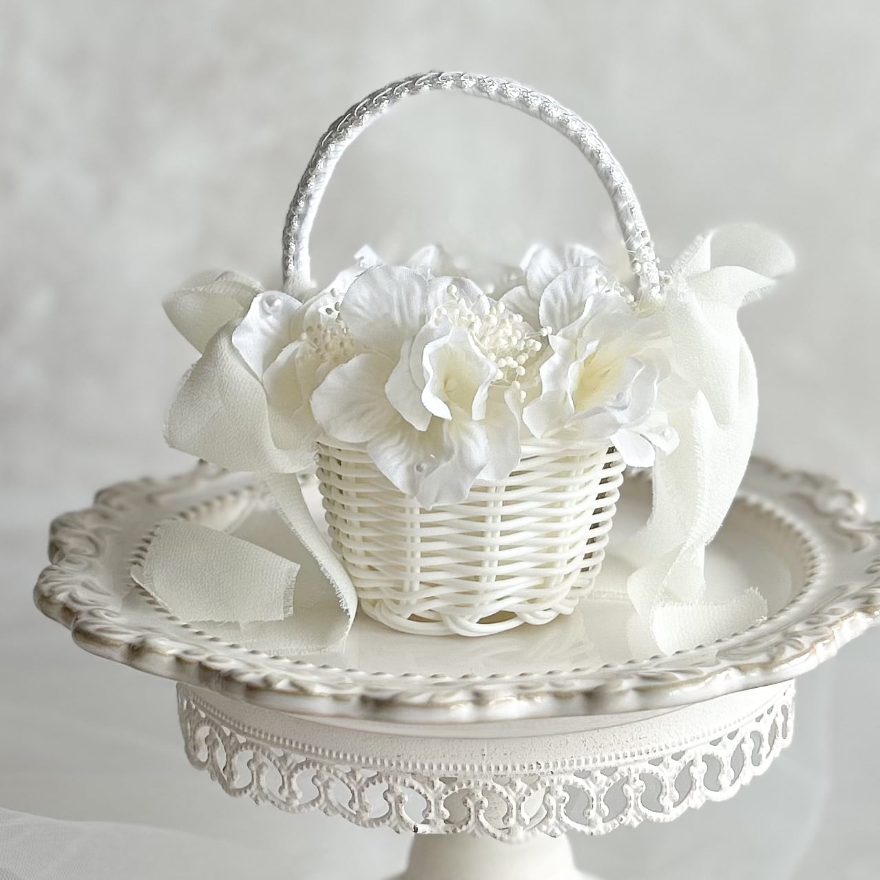 Ring pillow white  mini （造花メイン）