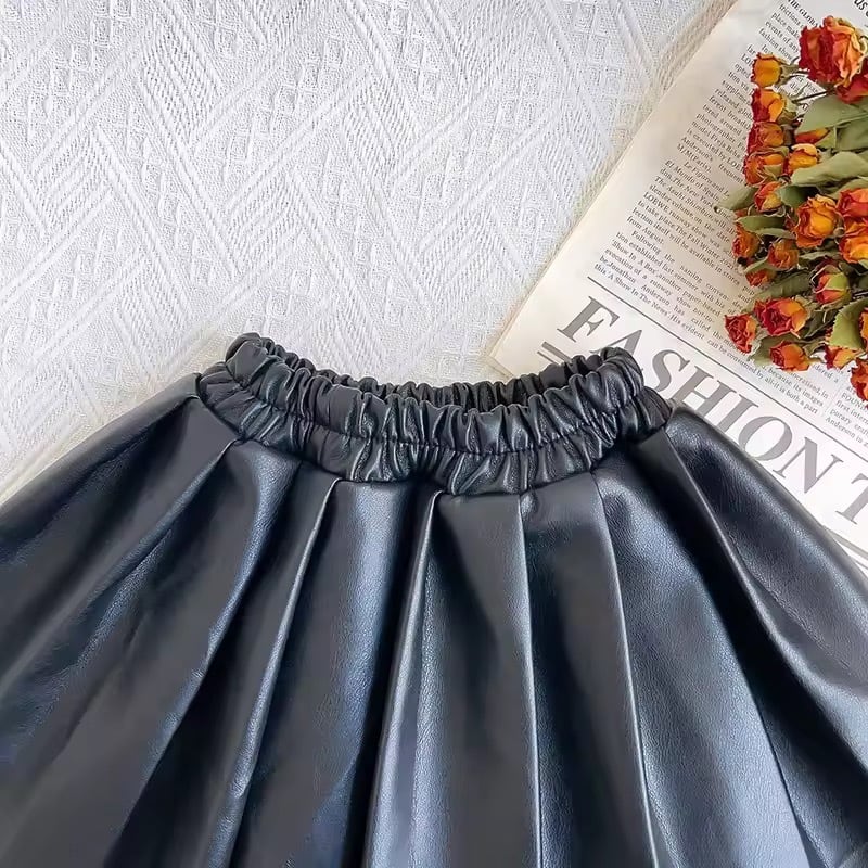 レザー風プリーツミニスカート
