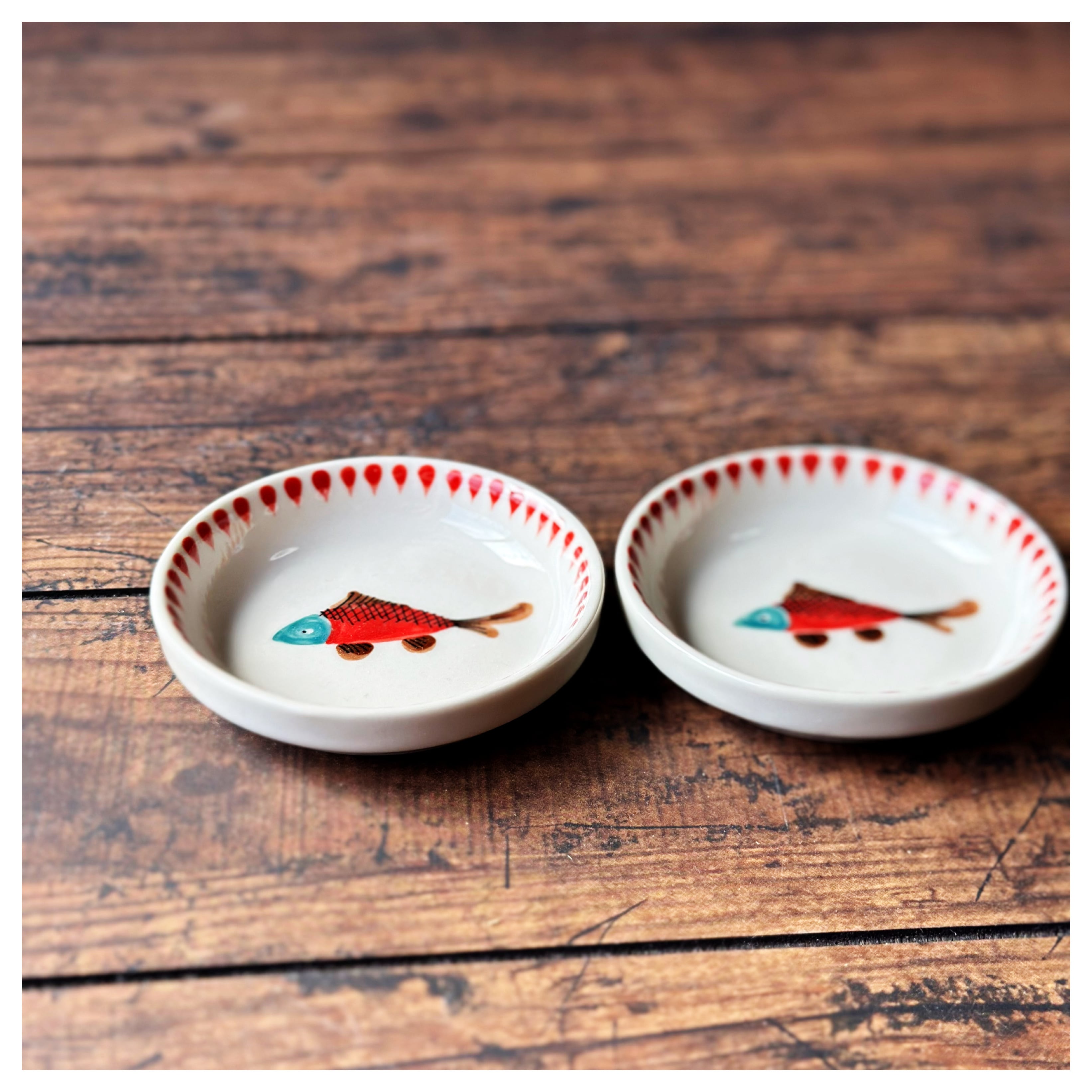 ベトナムのバッチャン焼き 魚柄の豆皿2枚セット | tazukka（タズッカ