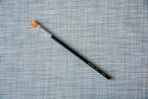 平筆4号18mmナイロン筆 (広い面を塗る用)