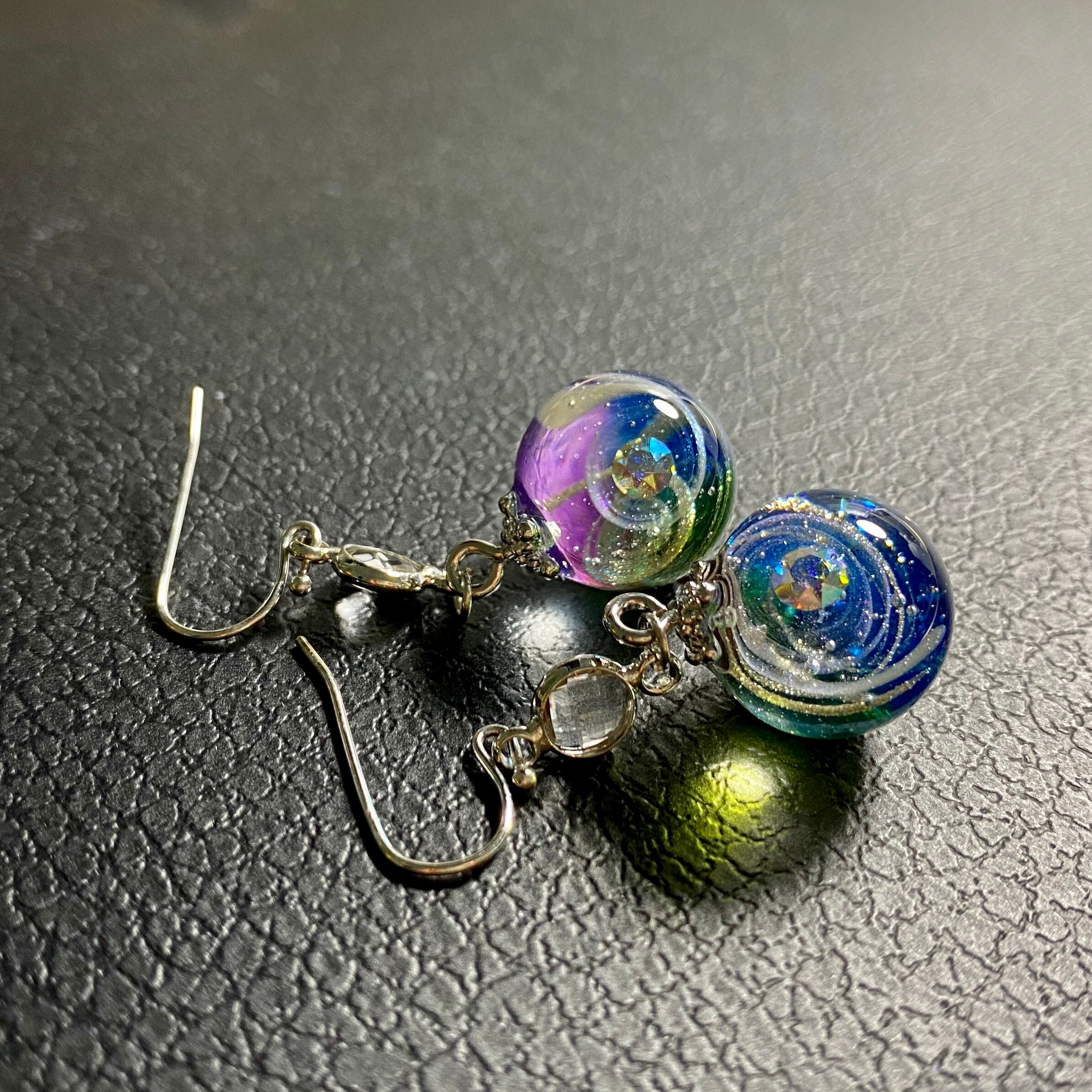 Iori Resin 宇宙玉レジンピアス Iori Resin