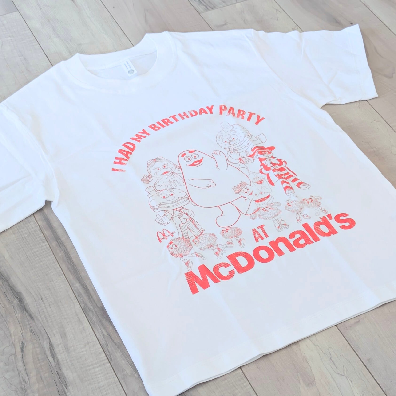 【 McDonald's ( マクドナルド )】『 I HAD MY BIRTHDAY PARTY 』Tシャツ / グリマス / ハンバーグラー / ビンテージ加工〚アメリカン雑貨 アメトイ〛