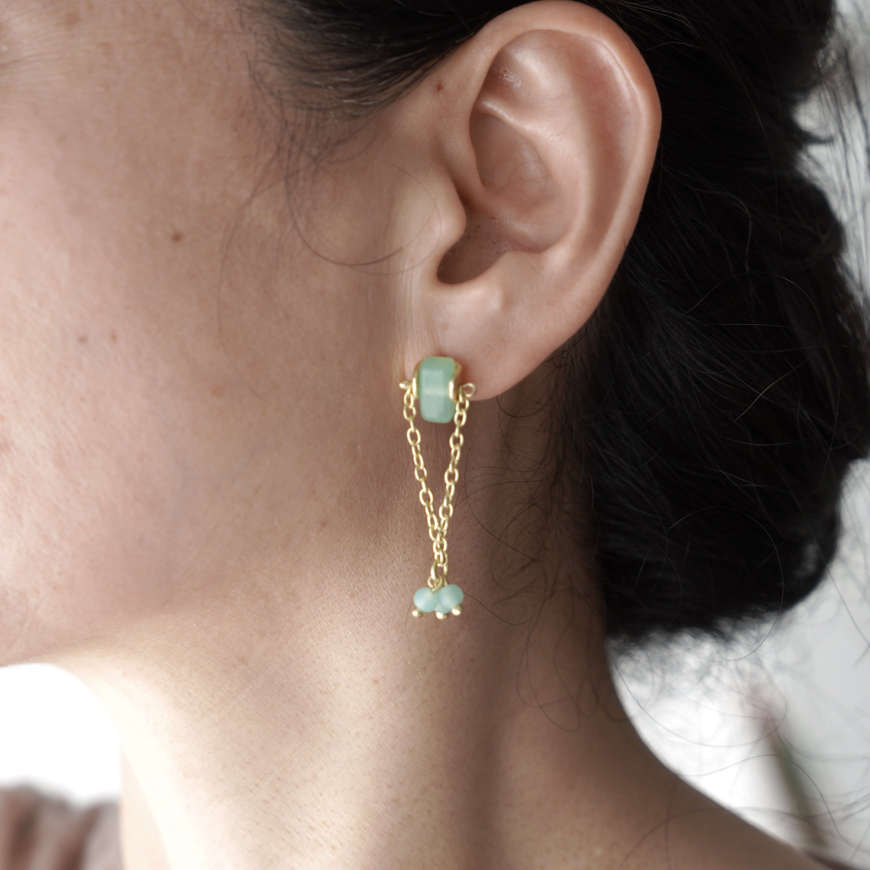 新作ハンドメイドピアス／グリーンガーデン ピアス ハンドメイドガラスビーズ ドロップ グリーン系（フェア