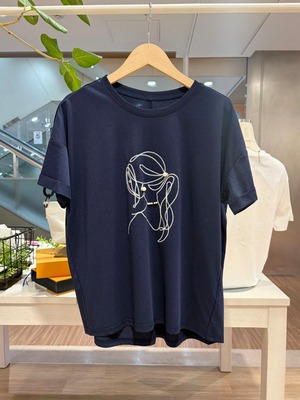 レディ刺繡Tシャツ［Color:ネイビー］