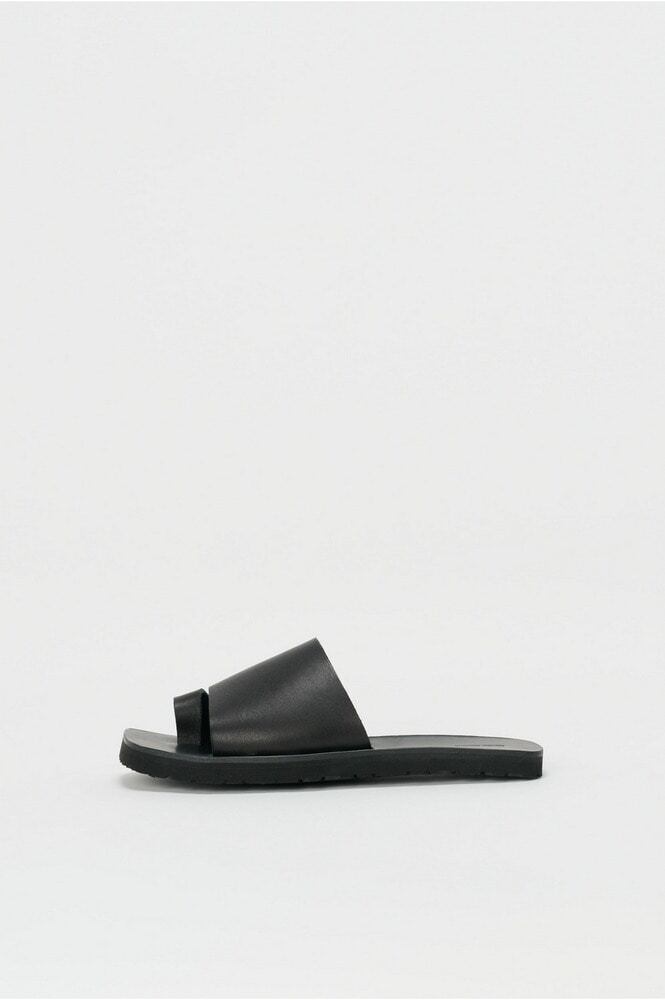 Hender Scheme” house made ///arjah black” | Lapel online store
