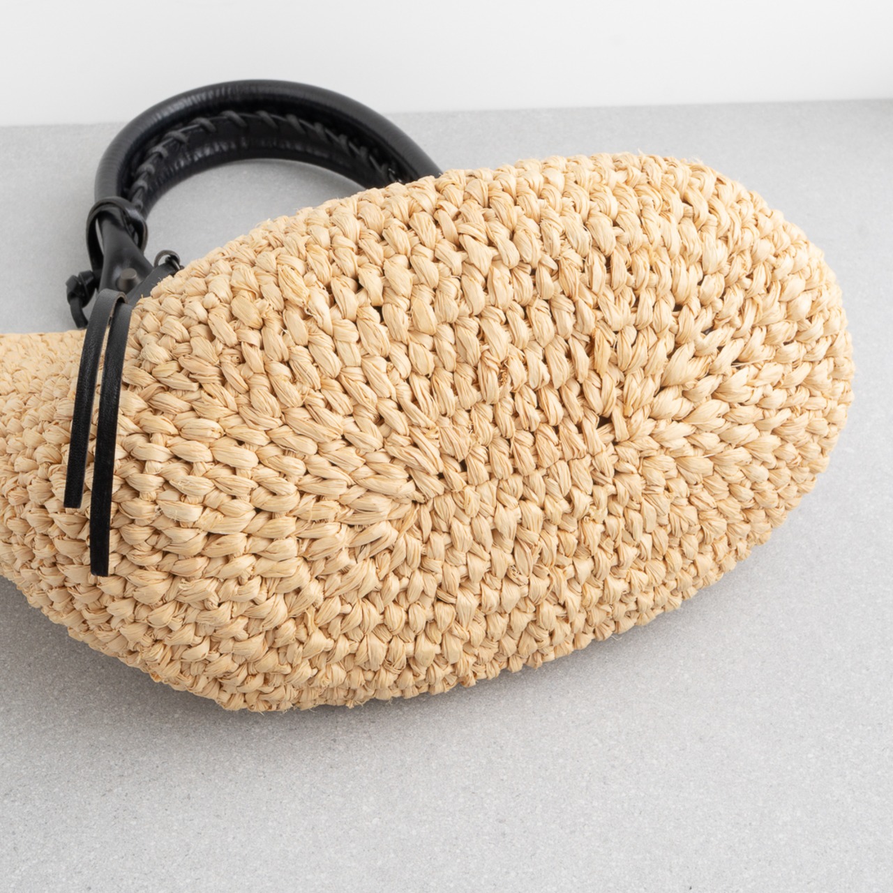 バレンシアガ パニエXS ラフィア ショルダーバッグ