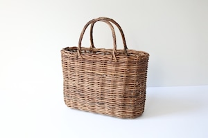 chocolate vine basket bag  / あけびの籠バッグ