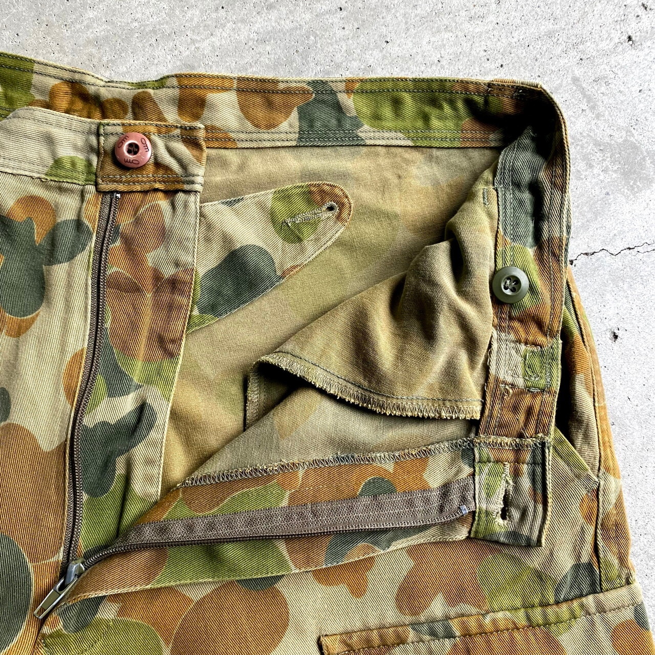 オーストラリア軍 DPCUカモ BDU ミリタリーカーゴパンツ メンズW34 