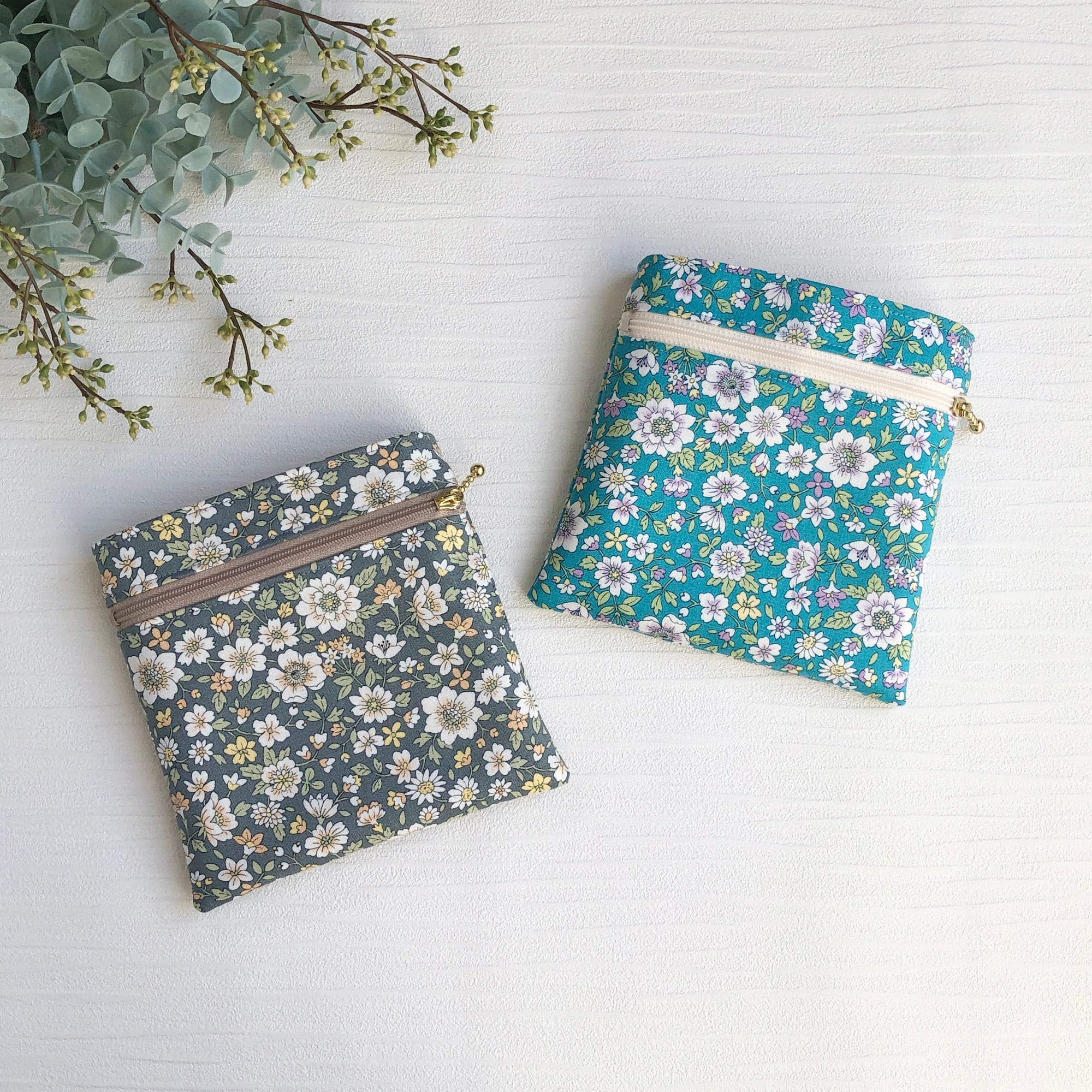 ファスナー付き】大人かわいい 移動ポケット（花柄グリーン・ふたなし