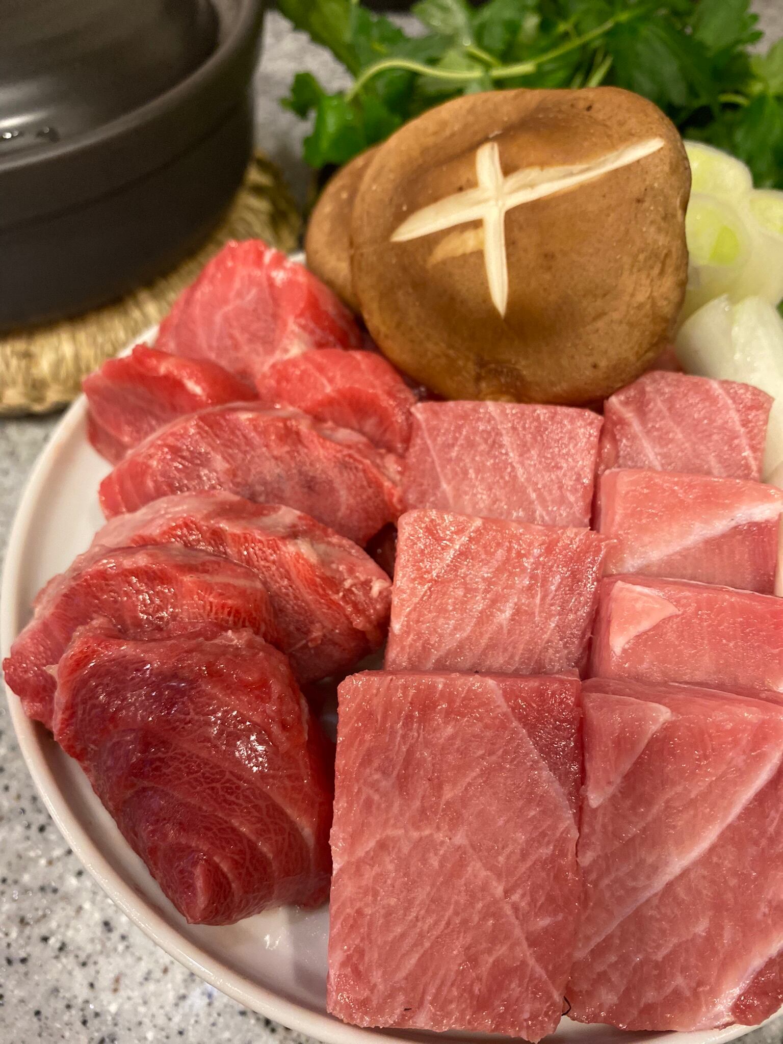 ねぎま鍋セット(2~3人前) 鮪マグロ(脳天＋ハラモ）＋鳥居醤油店だしつゆ＋葱善「江戸千住葱」セット 海鮮鍋 | マグロ NEGIMA 鮪ねぎま鍋  専門店