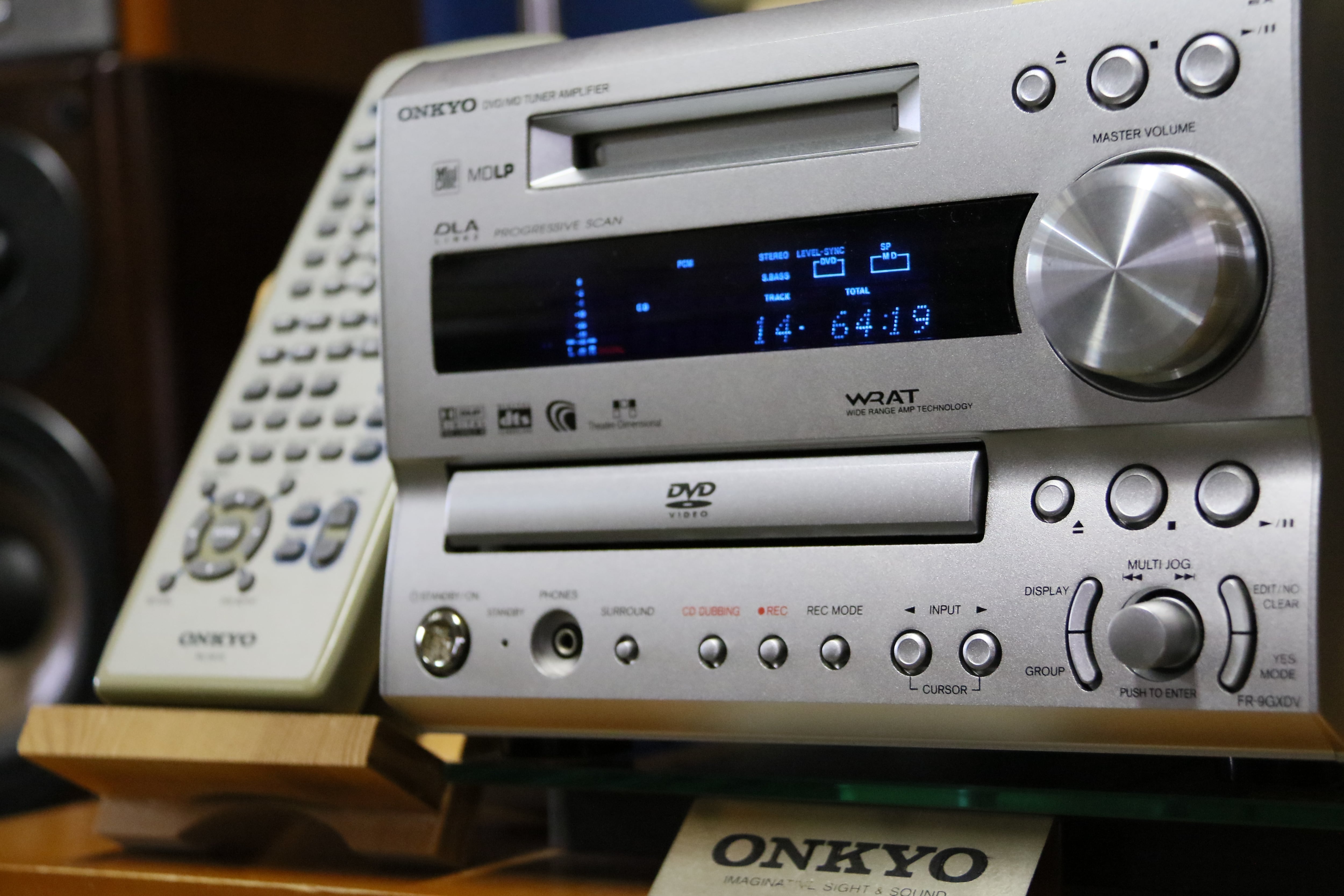 【推奨の逸品】ONKYO CD/MD チュナーアンプ　FR-X7 リモコン付き ONKYO（オンキヨー） ONKYO FR-X7 〓 充実のオンキョーのCD,MD