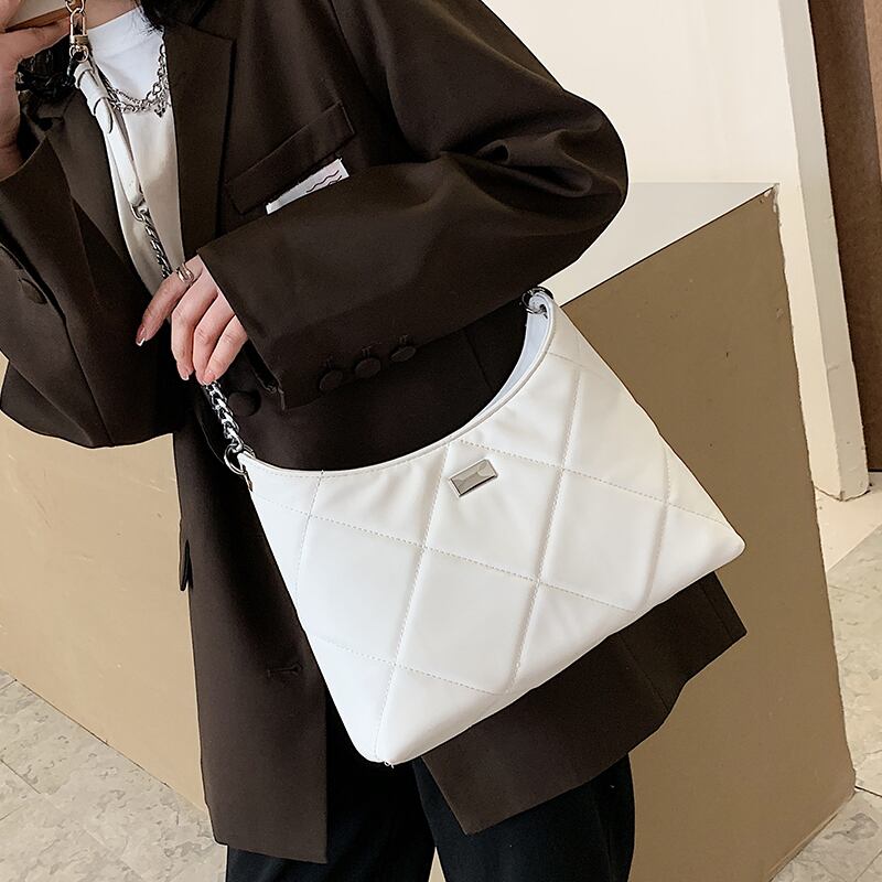 チェーン スタイルレッドシングル メッセンジャーバッグ Tiancai_Wing_Bag90272147689