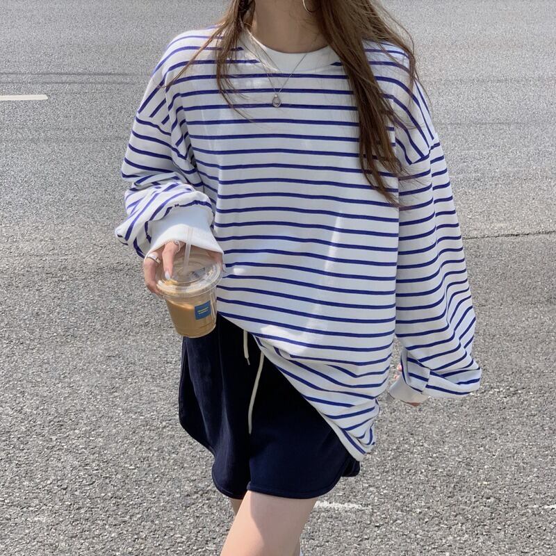 トップス レディース Tシャツ ロンT 長袖 ラウンドネック かわいい 大人可愛い カジュアル シンプル おしゃれ お洒落 かっこいい レトロ こなれ感 ラフ キュート 送料無料 存在感 ボーダー ストライプ 秋 冬 10代 20代 30代 40代 学生 通学 デート お出かけ 女子会 休日 着回し 普段使い 重ね着 韓国 韓国系 ファッション コーデ スタイル モテ トレンド 流行 インスタ映え ゆったり ゆる オーバーサイズ ブラック ブルー
