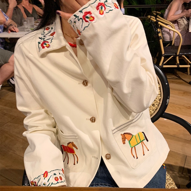 embroidered detail jacket J00104