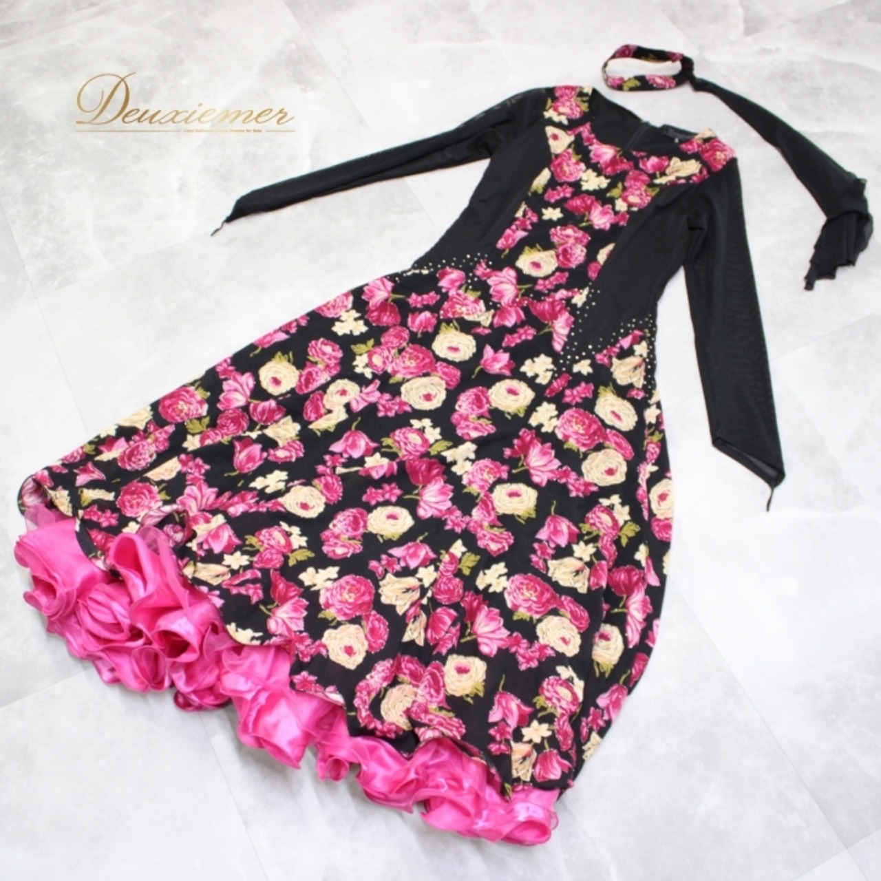 社交ダンス 衣装 スタンダード ドレス ワンピース パーティ衣装 prima boutique プリマブティック ブラック系 ピンク系 マゼンダ 黒 花柄 チョーカー 大人用 ダンス衣装 美しい 花柄デザイン おしゃれ スカート 伸縮性あり 女性用 フィット感 ジャズ ダンスパーティー 身体にフィット 楽しいイベント 用途様々 クリスマス お正月