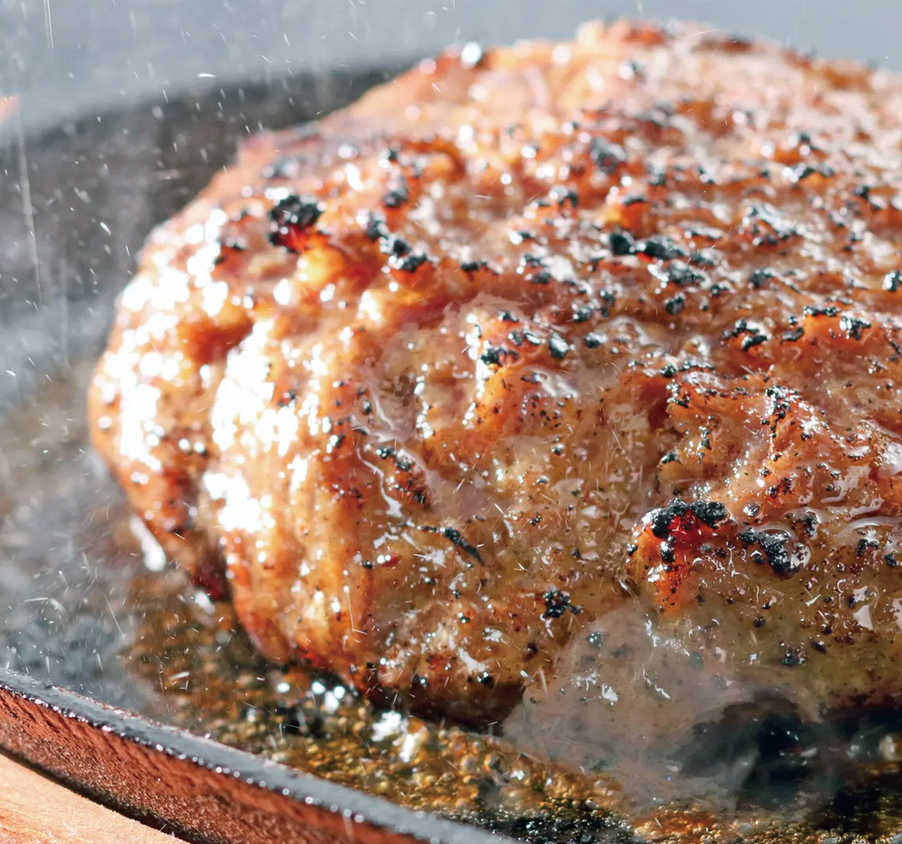 《送料無料》農場直営焼肉店 和牛手ごねハンバーグ 4個 和牛オリンピック日本一の農場からお届け (150g×4個)